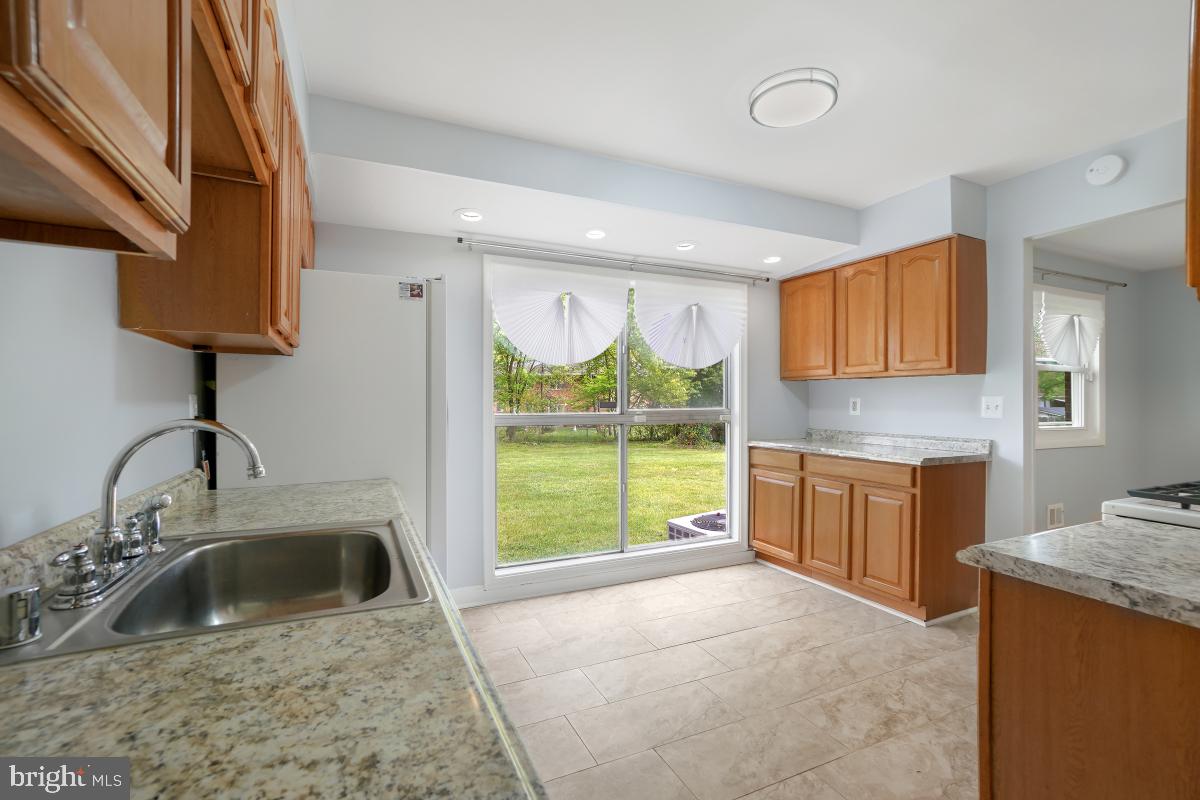 ROSECROFT PARK - Residential Lease