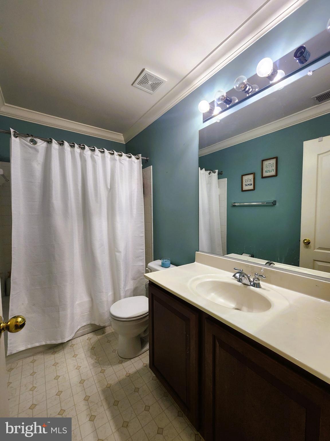 SADDLEBROOK WEST - Residential Lease