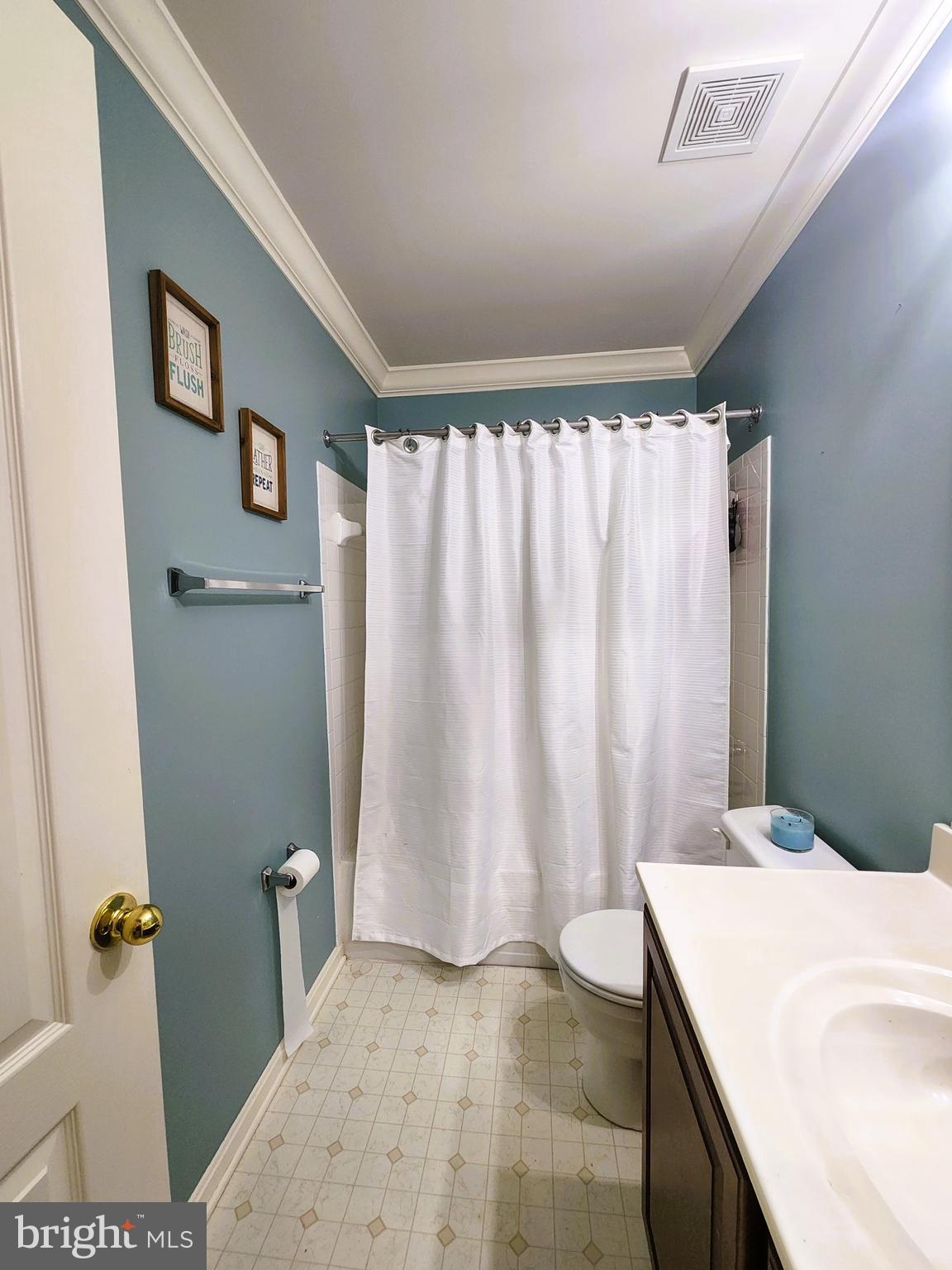 SADDLEBROOK WEST - Residential Lease