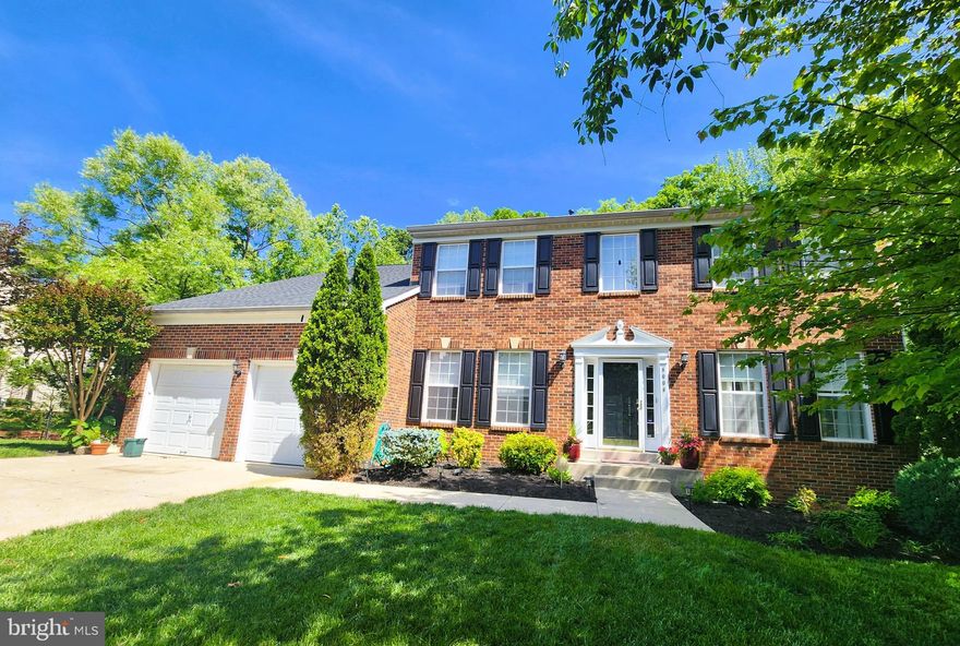 You'll love this home located in sought after community of Saddlewood West.
Enter into this home with it's grand 2 story foyer.
Formal dining room with ample space to accommodate an eight person table setting.
The gourmet kitchen features a kitchen island, custom wooden cabinetry, granite countertops, modern appliances and eating area.
NEW stainless steel DW coming soon!
Expansive Family Room w/gas Fireplace.
Large Deck with wooded view and screened in Gazebo.
PET FRIENDLY - Small pet under 35lbs welcomed.
4 Bedrooms are on the upper level including a primary bedroom with full bath and shower.
There is a Private Suite on the lower level featuring a full bath, Recreation Room, and Entertainment area with wet bar. Backyard access to outdoor patio. Perfect for parties!
This home is close to most major commuter routes, shopping and dining.