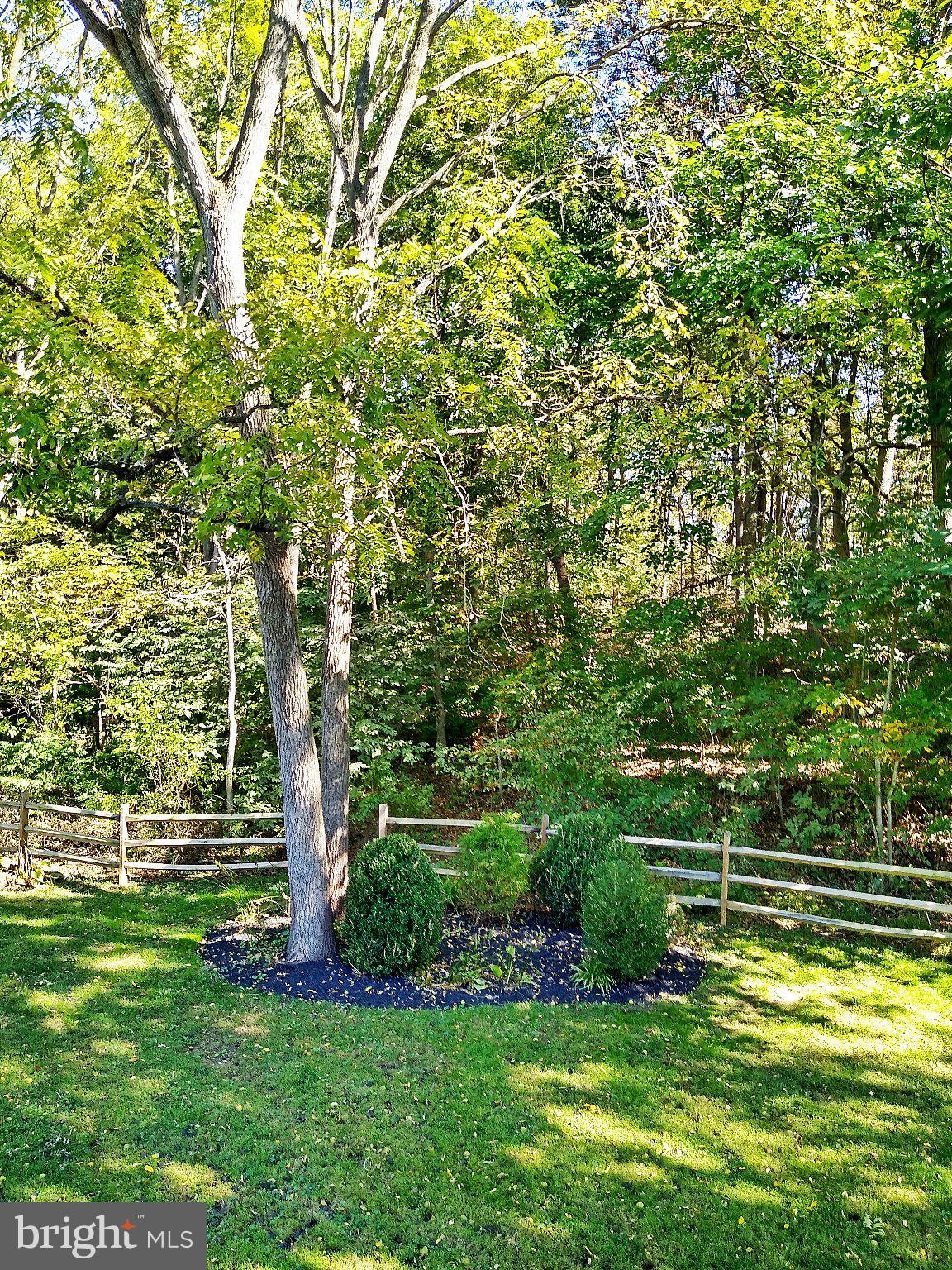 410 LONDONTOWNE COURT