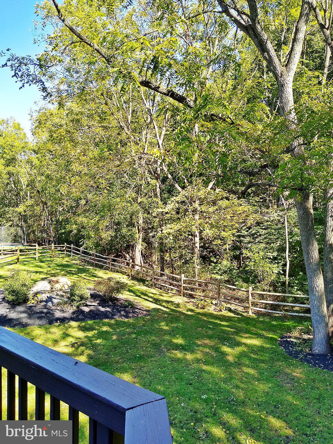 410 LONDONTOWNE COURT