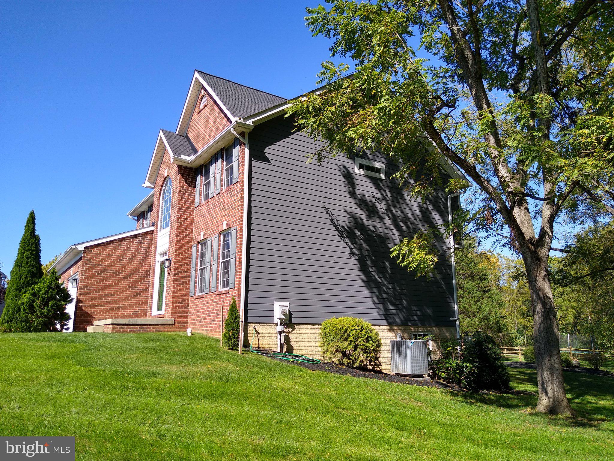 410 LONDONTOWNE COURT