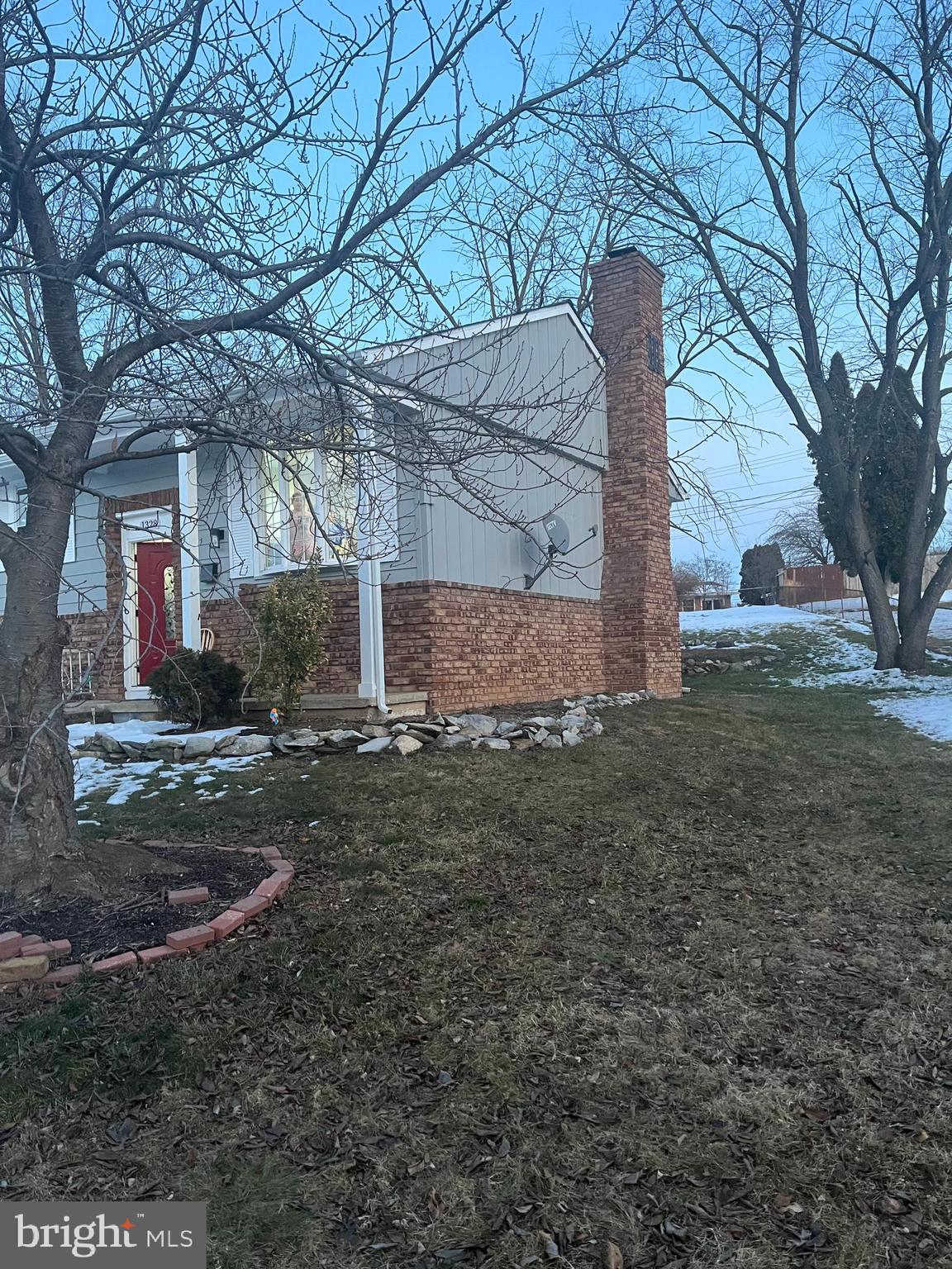 1328 OUTER DRIVE