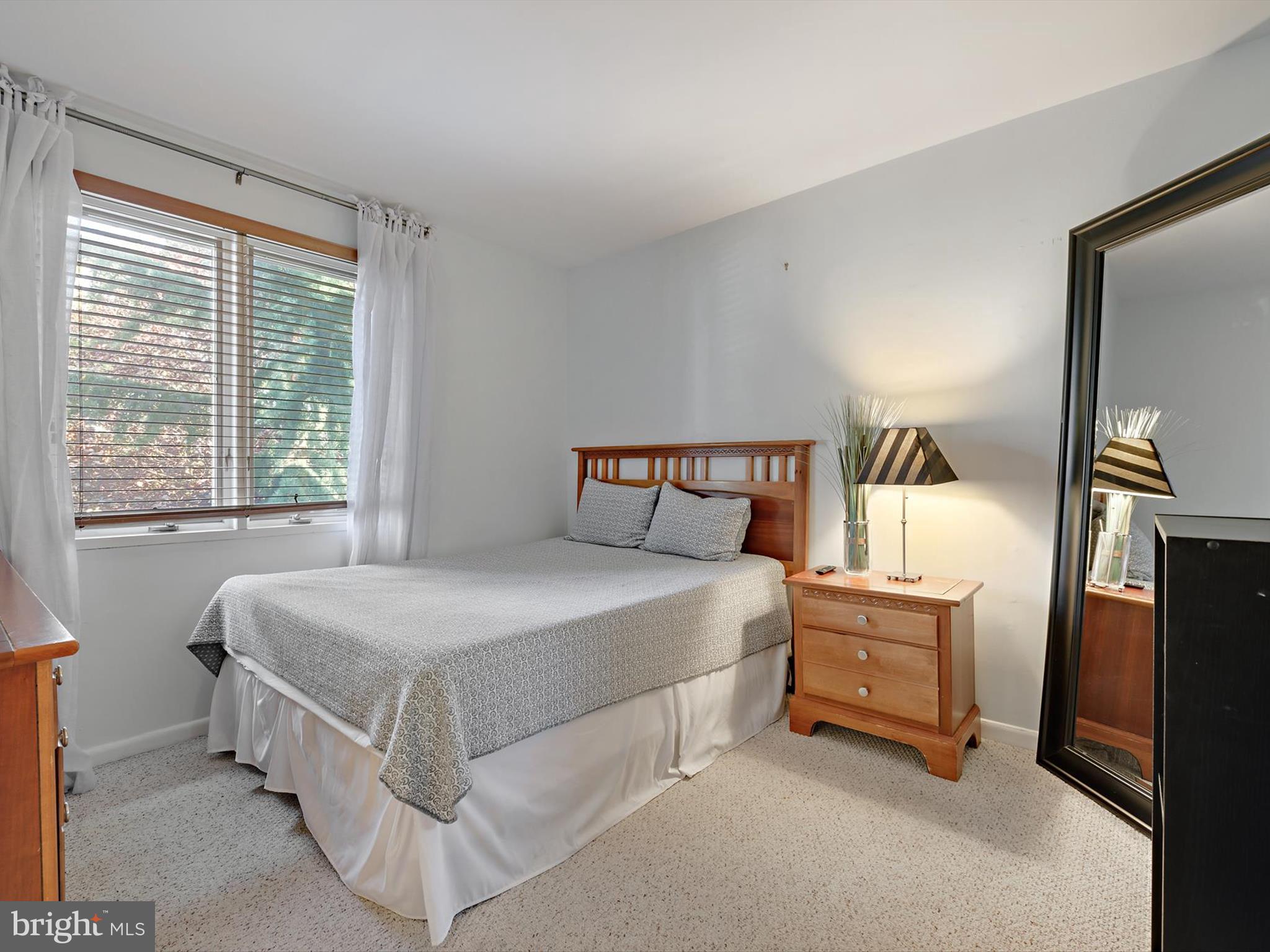 THE YACHT CLUB CONDOMINIUMS - Residential