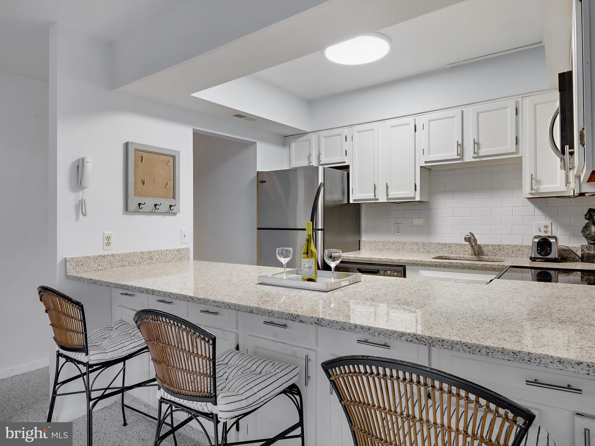 THE YACHT CLUB CONDOMINIUMS - Residential