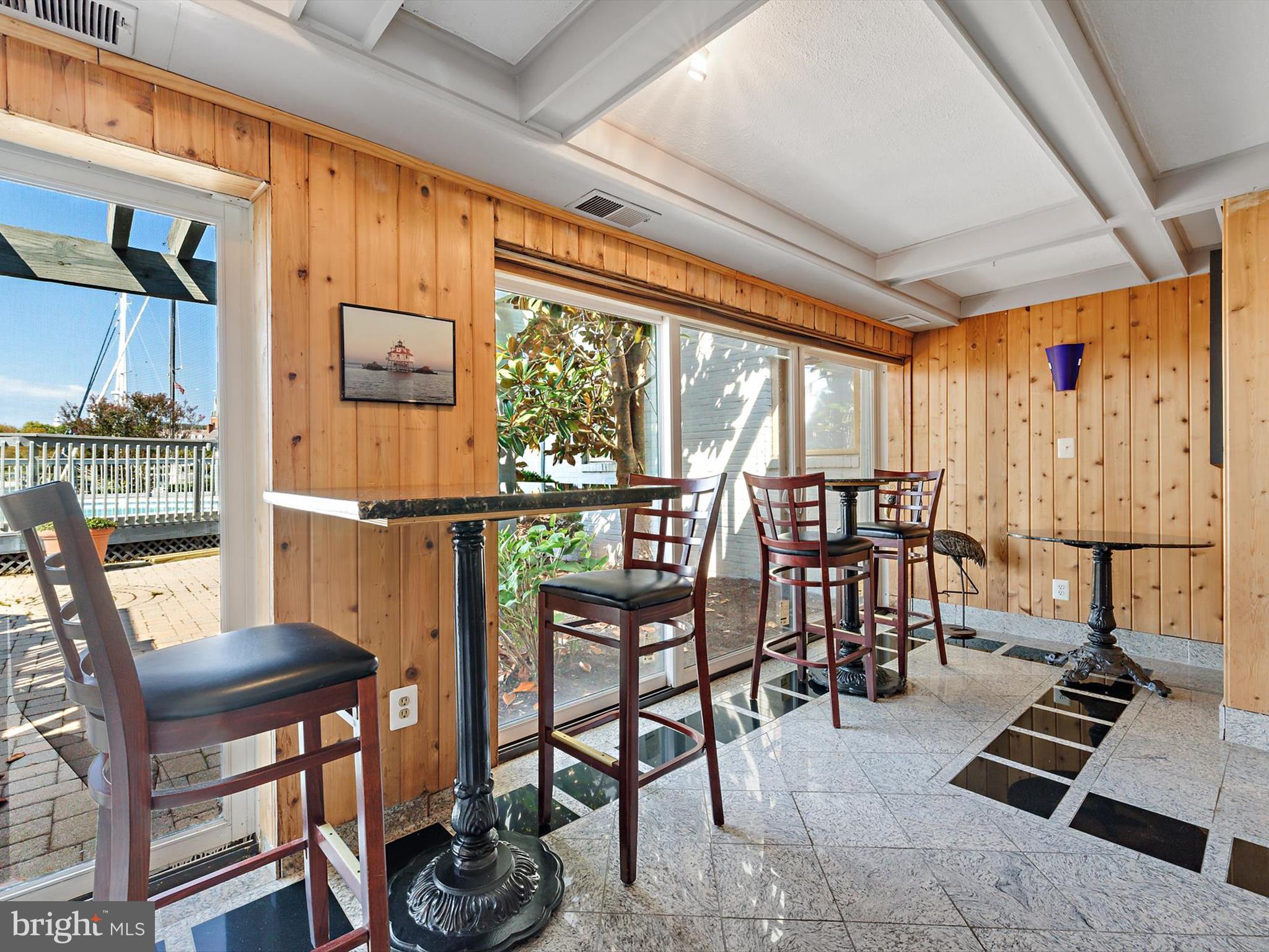 THE YACHT CLUB CONDOMINIUMS - Residential