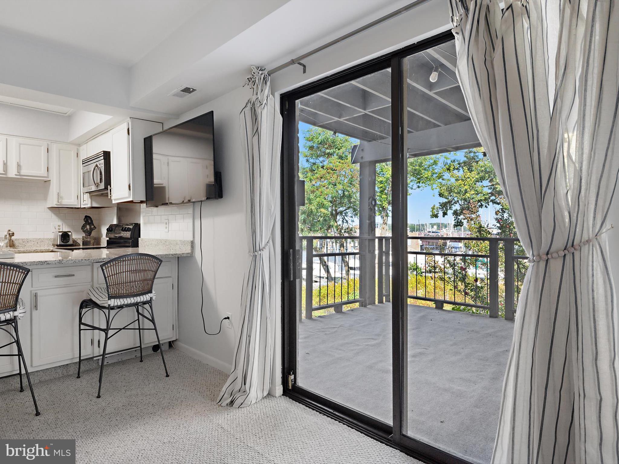 THE YACHT CLUB CONDOMINIUMS - Residential