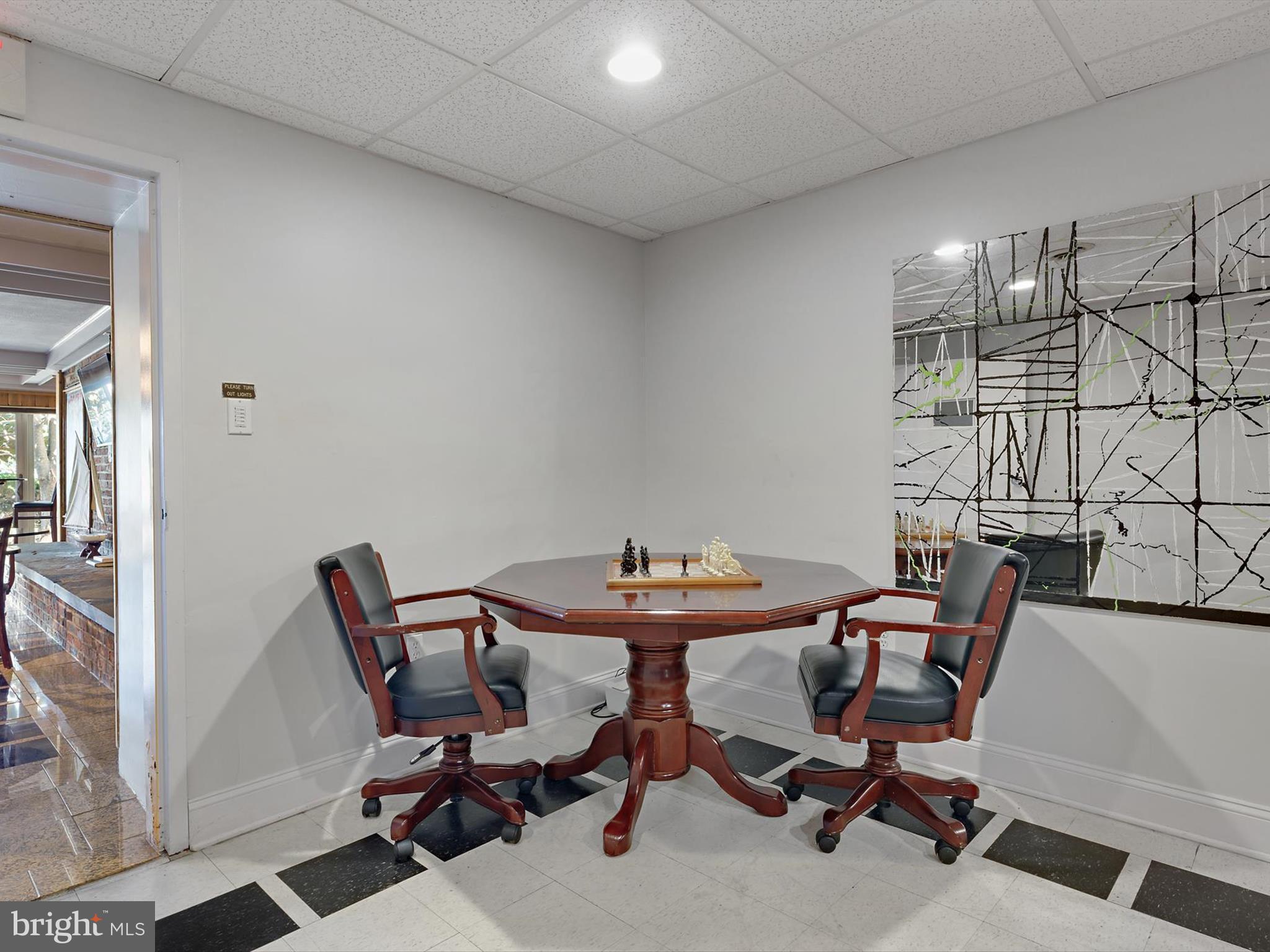 THE YACHT CLUB CONDOMINIUMS - Residential