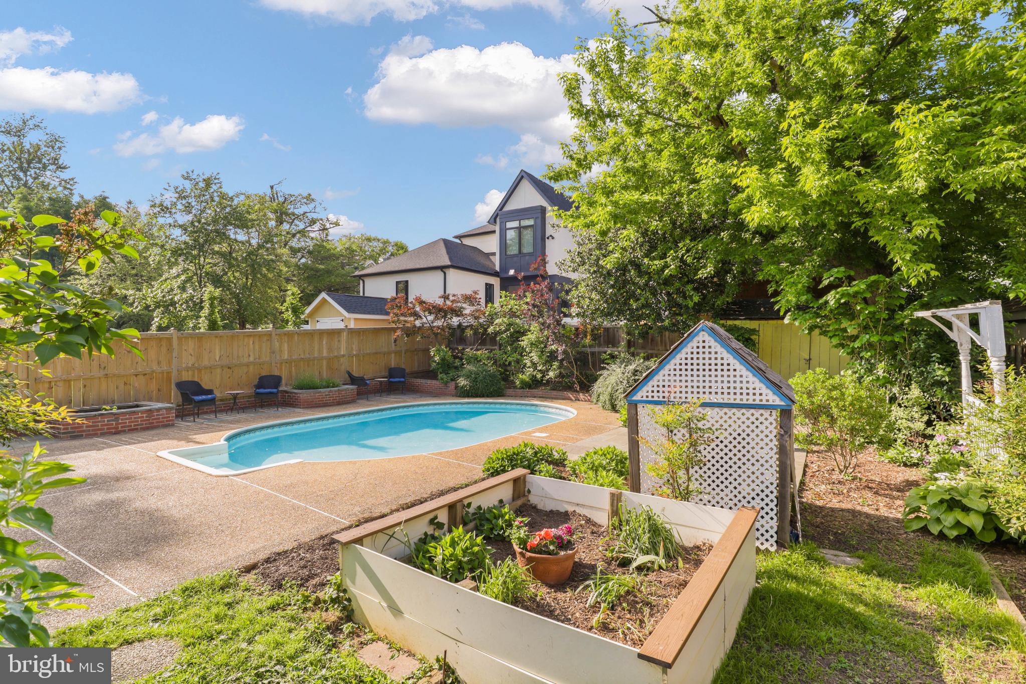 CHERRYDALE - Residential