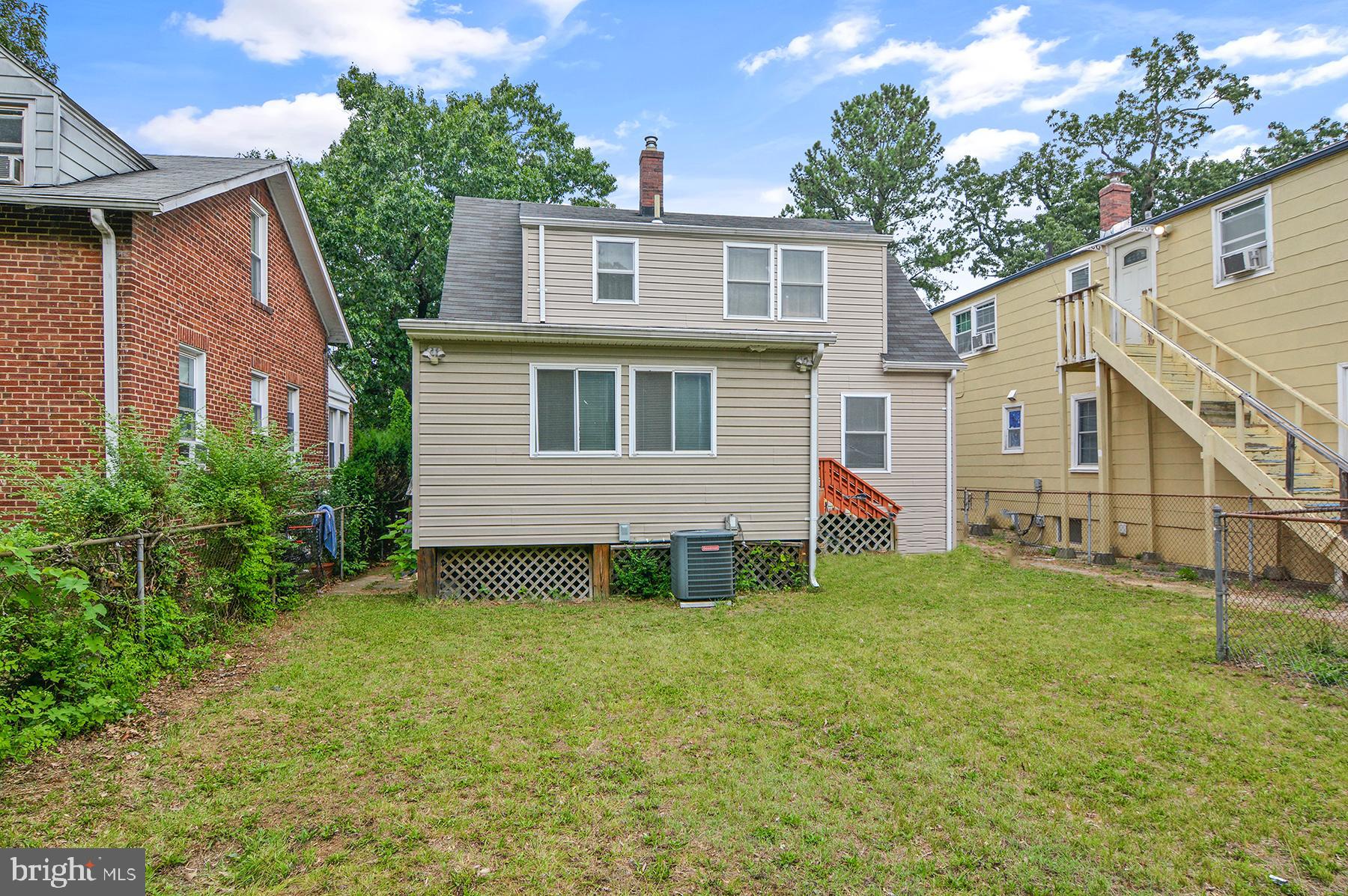 WHITELEY - Residential