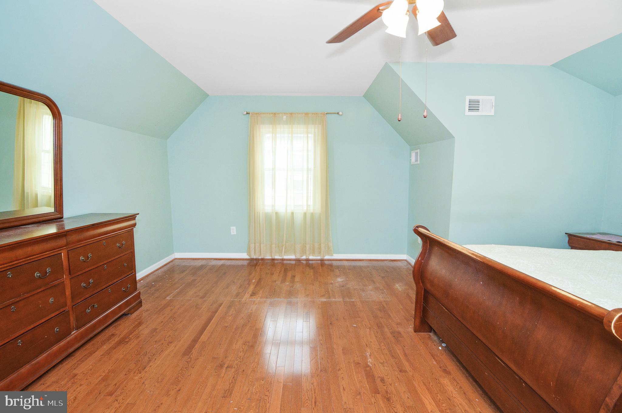 WHITELEY - Residential