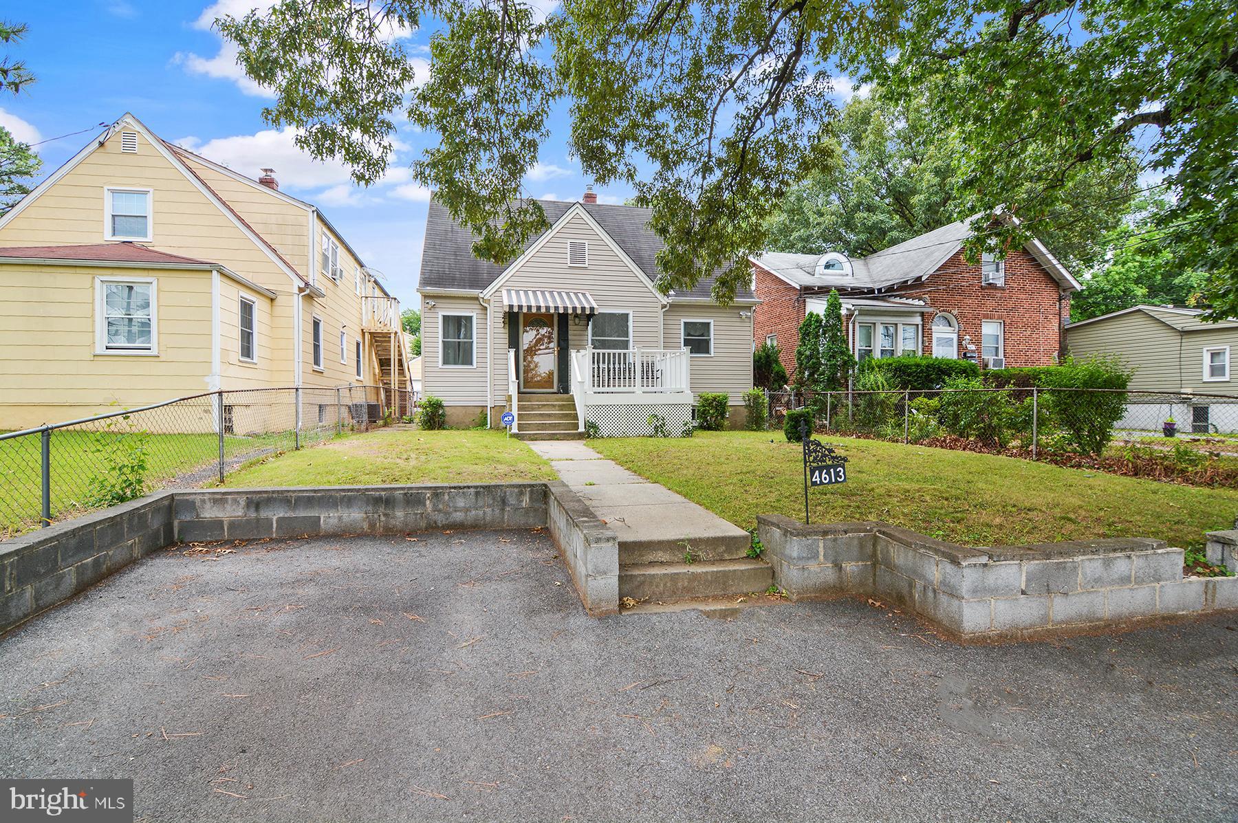 WHITELEY - Residential