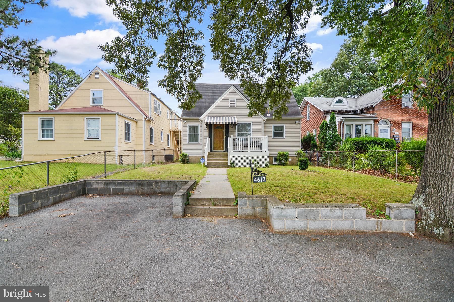 WHITELEY - Residential