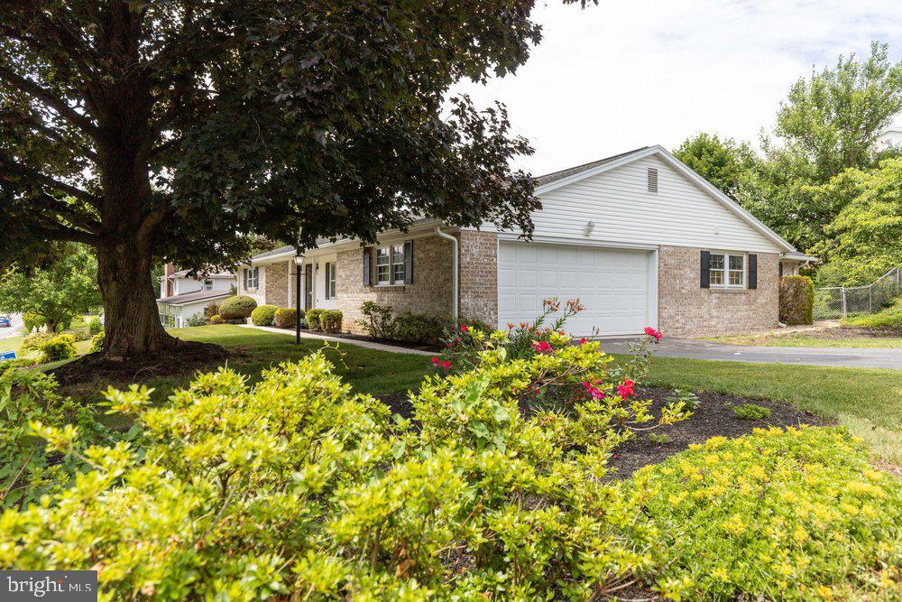 222 HARVEST LANE