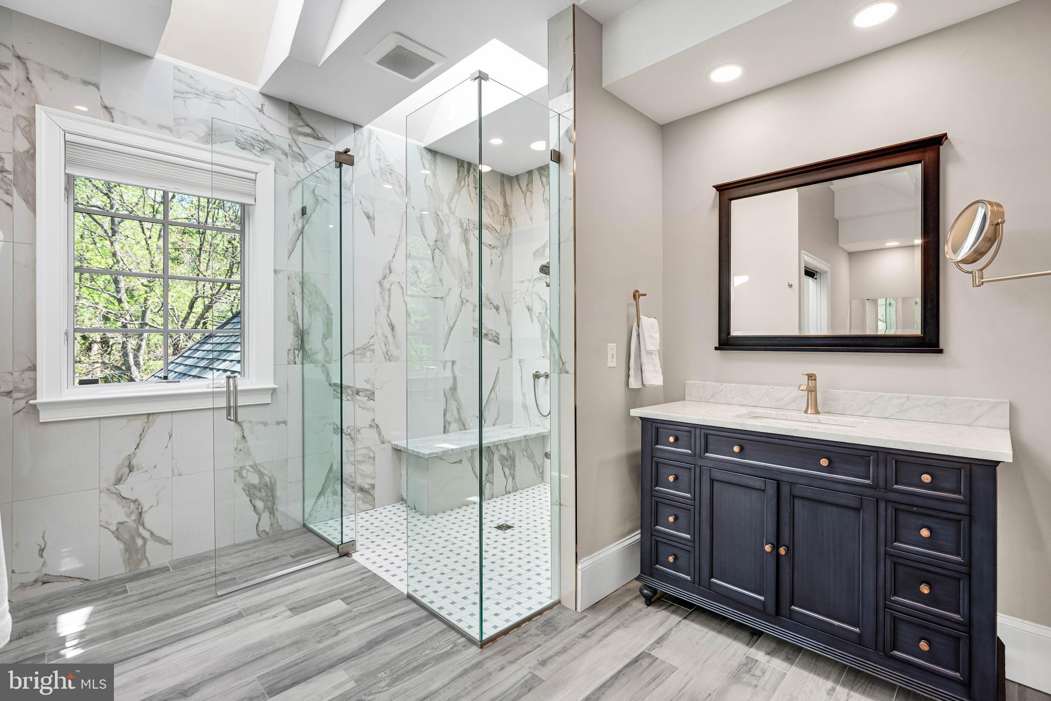 KENWOOD PARK - Residential