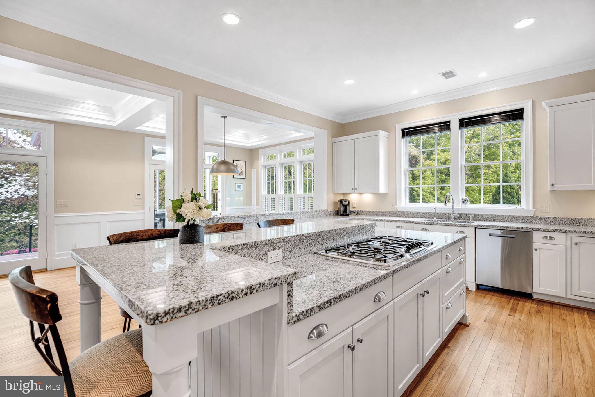 KENWOOD PARK - Residential