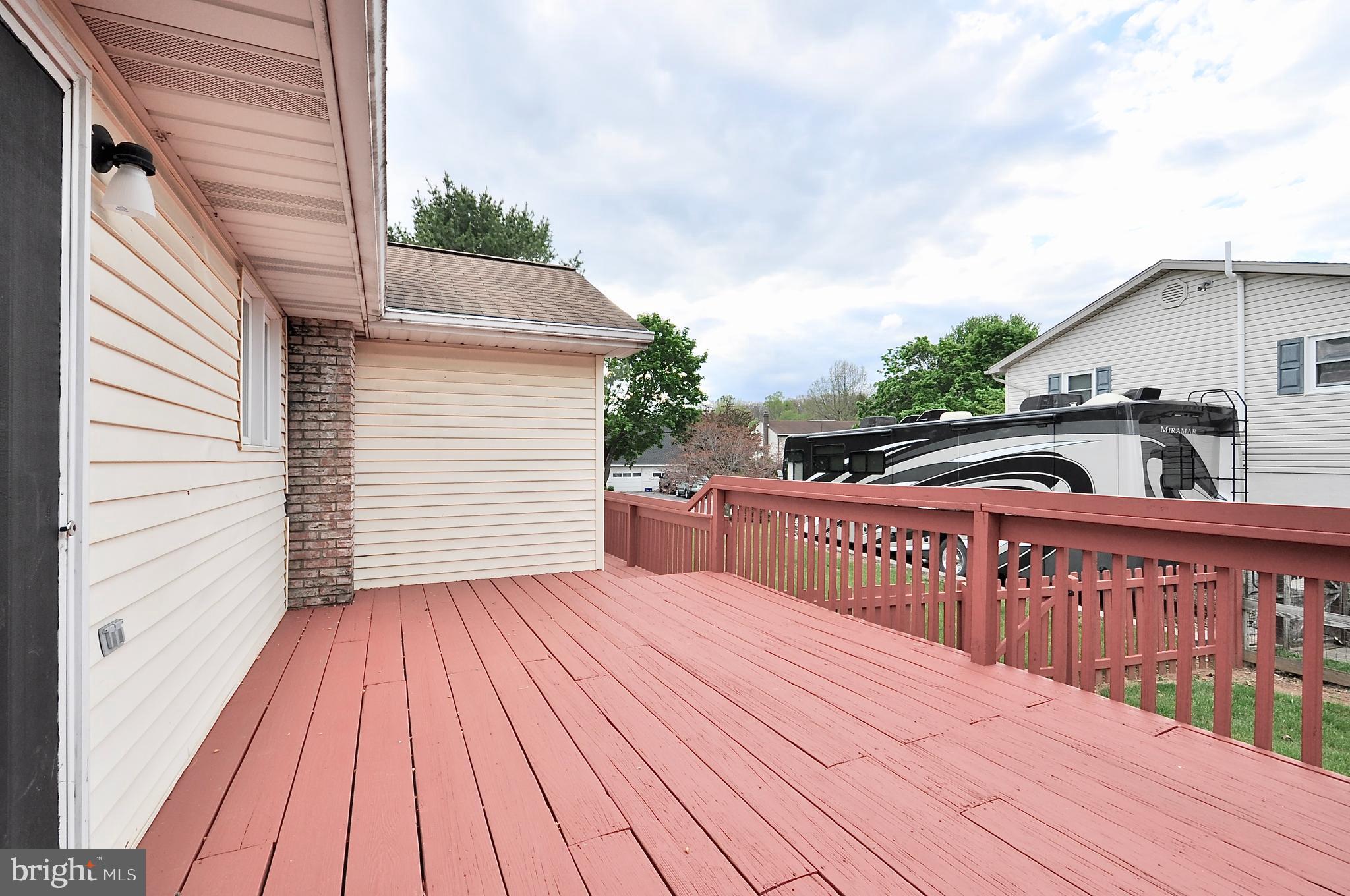 WILLOWBROOK - Residential
