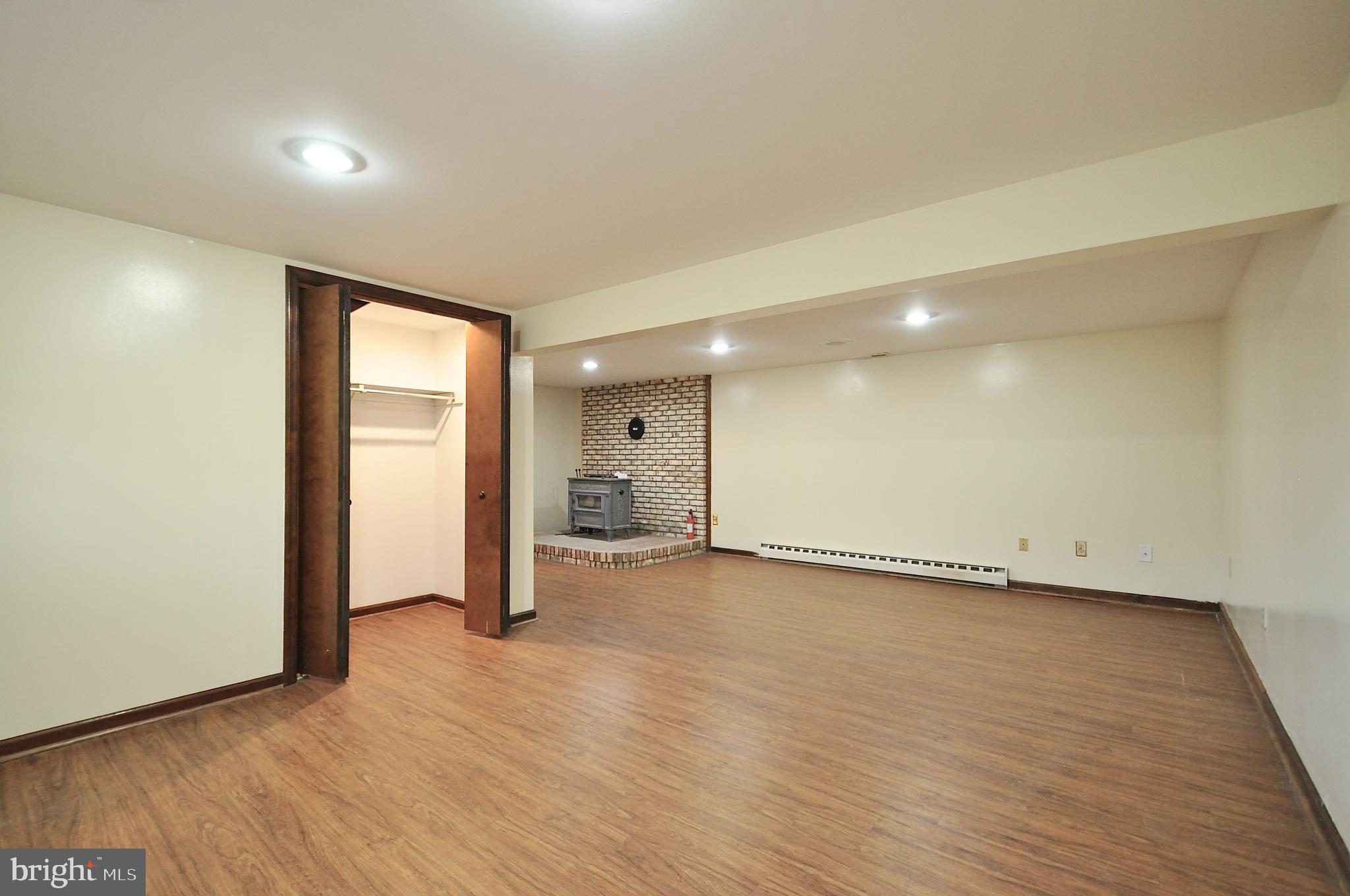 WILLOWBROOK - Residential