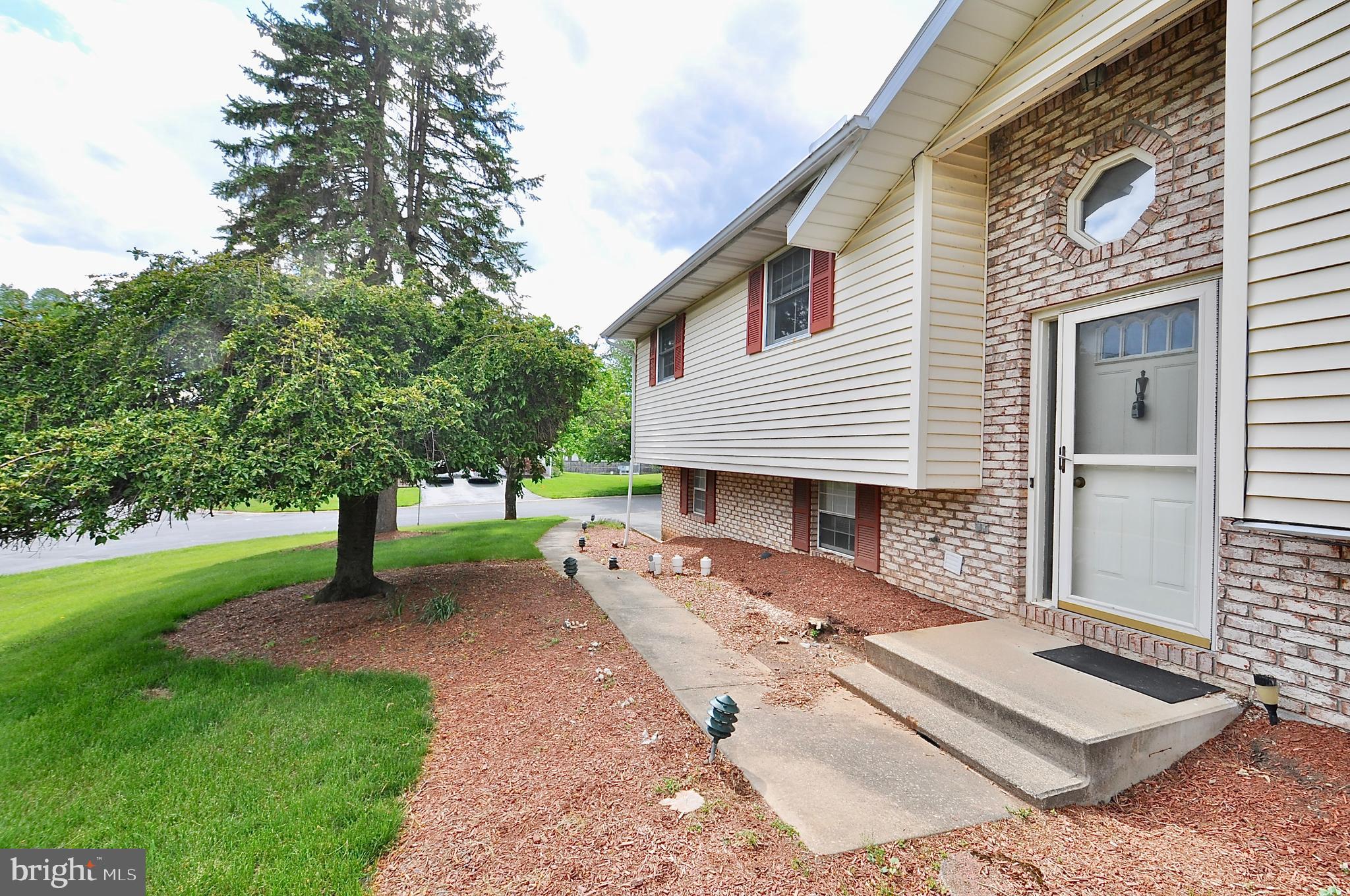 WILLOWBROOK - Residential