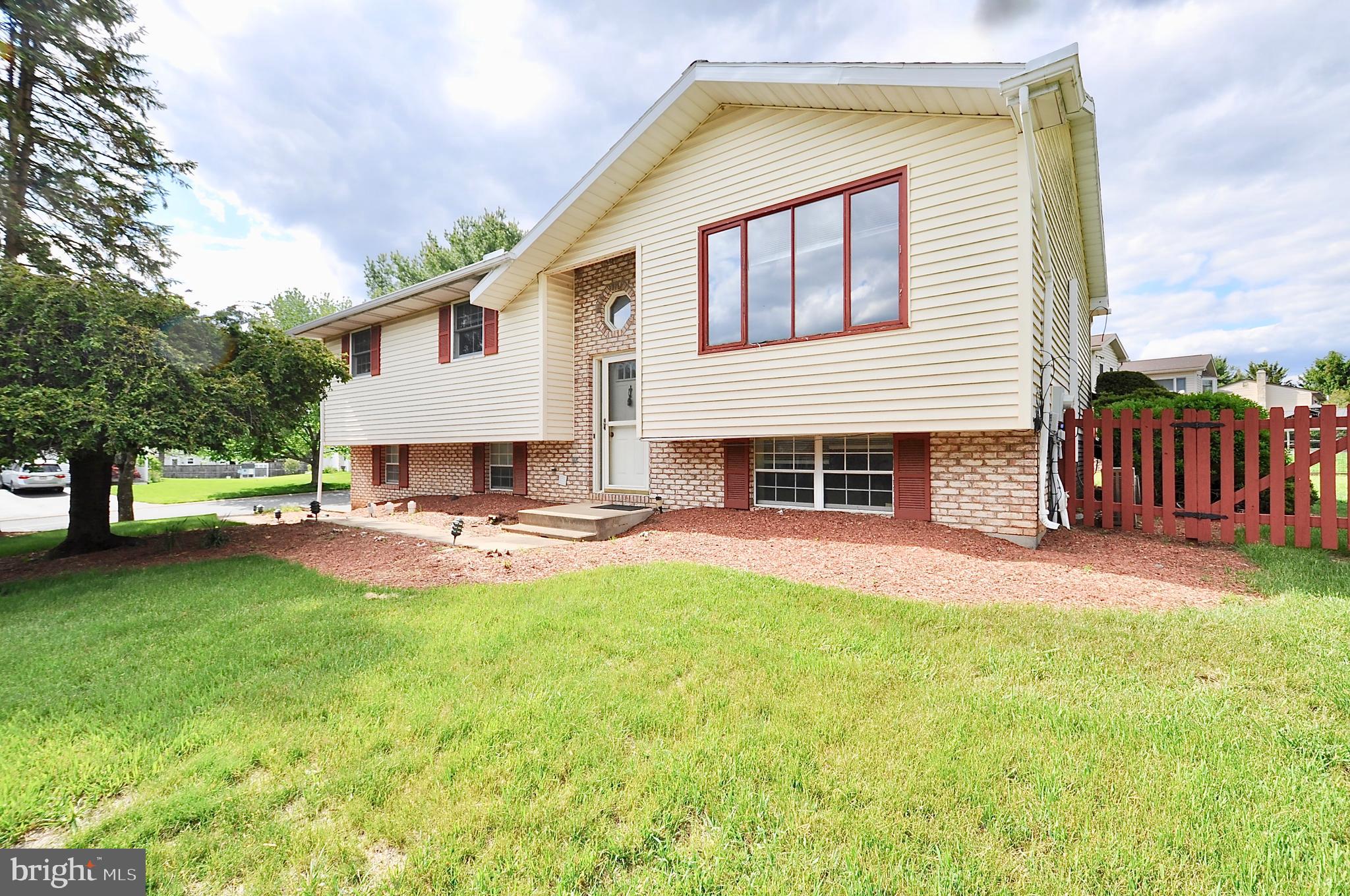 WILLOWBROOK - Residential