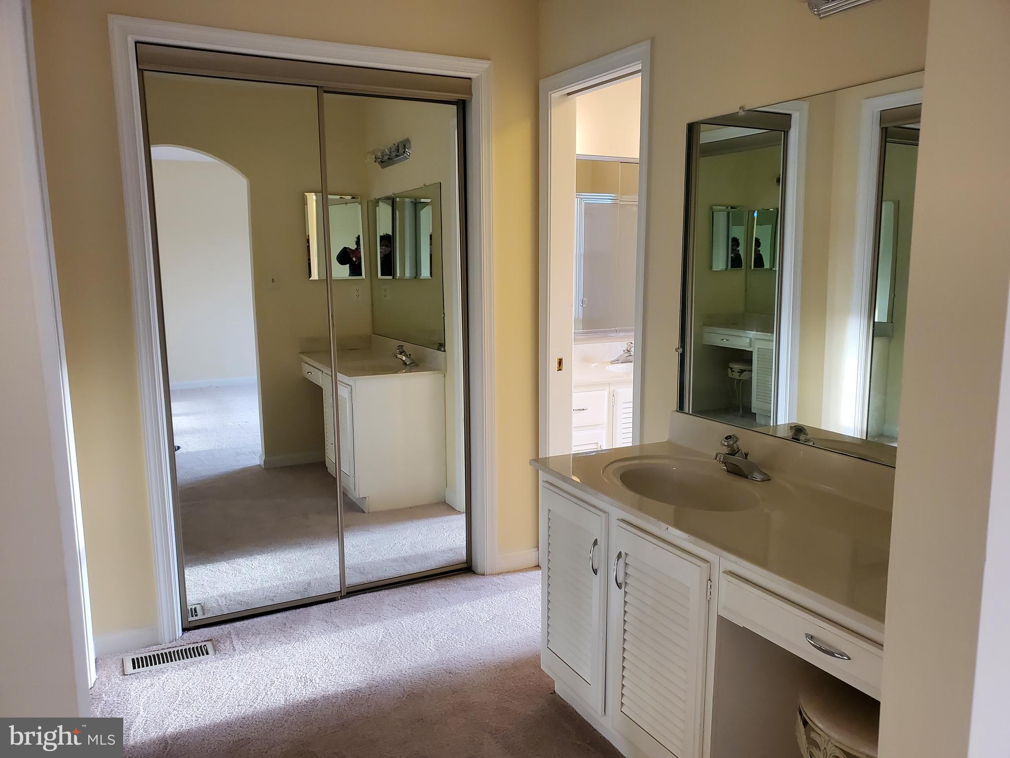 MANOR VILLAGE - Residential Lease