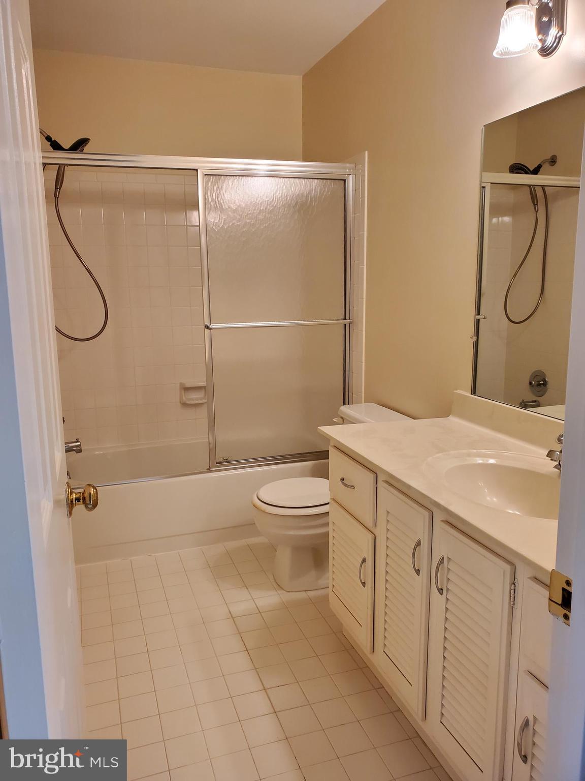 MANOR VILLAGE - Residential Lease