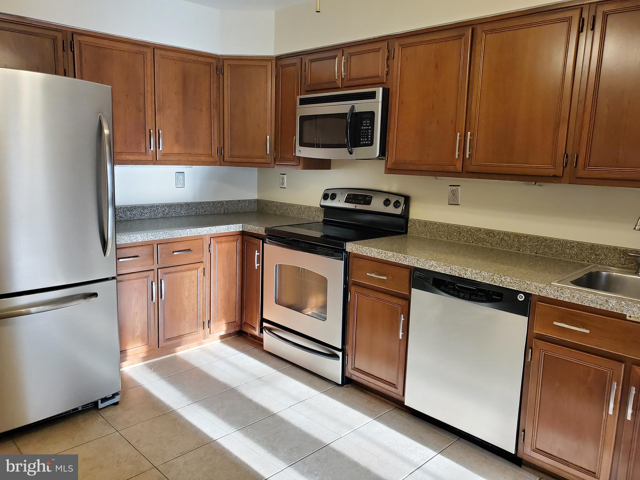 MANOR VILLAGE - Residential Lease