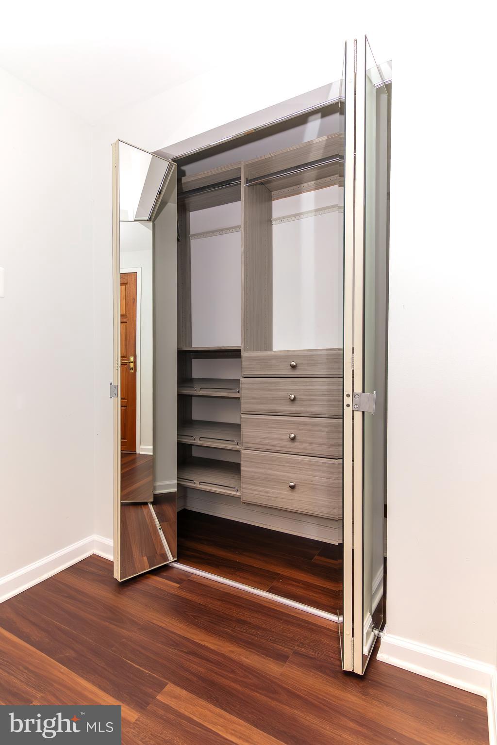 THE ATRIUM - Residential