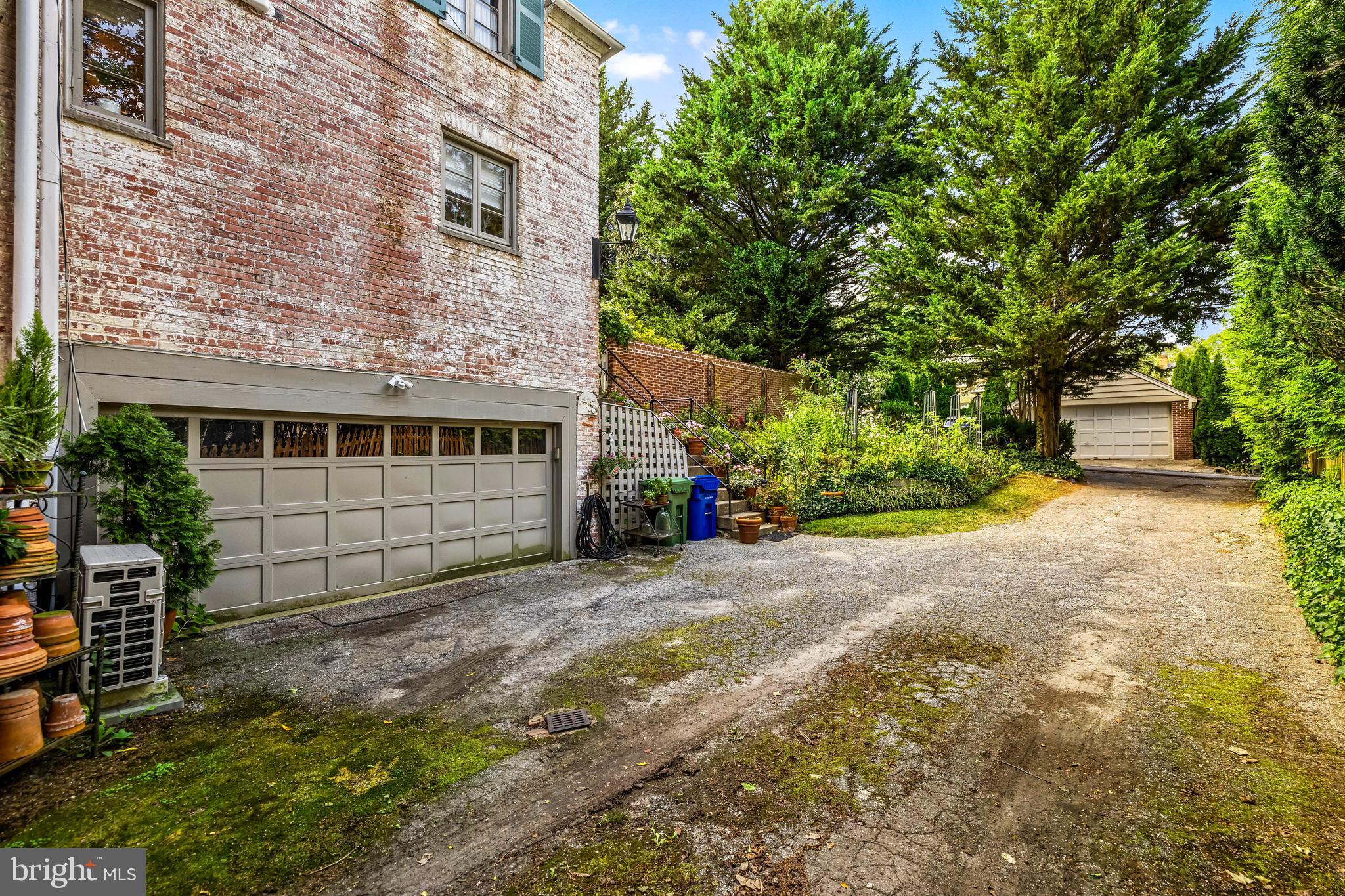 HOMELAND HISTORIC DISTRICT - Residential