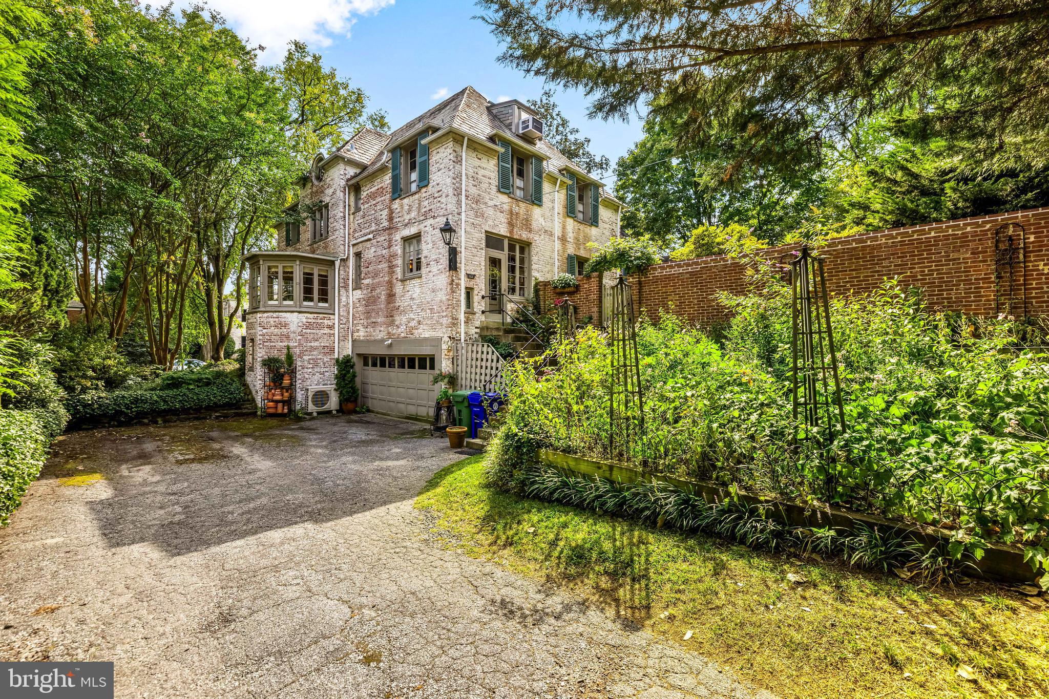 HOMELAND HISTORIC DISTRICT - Residential