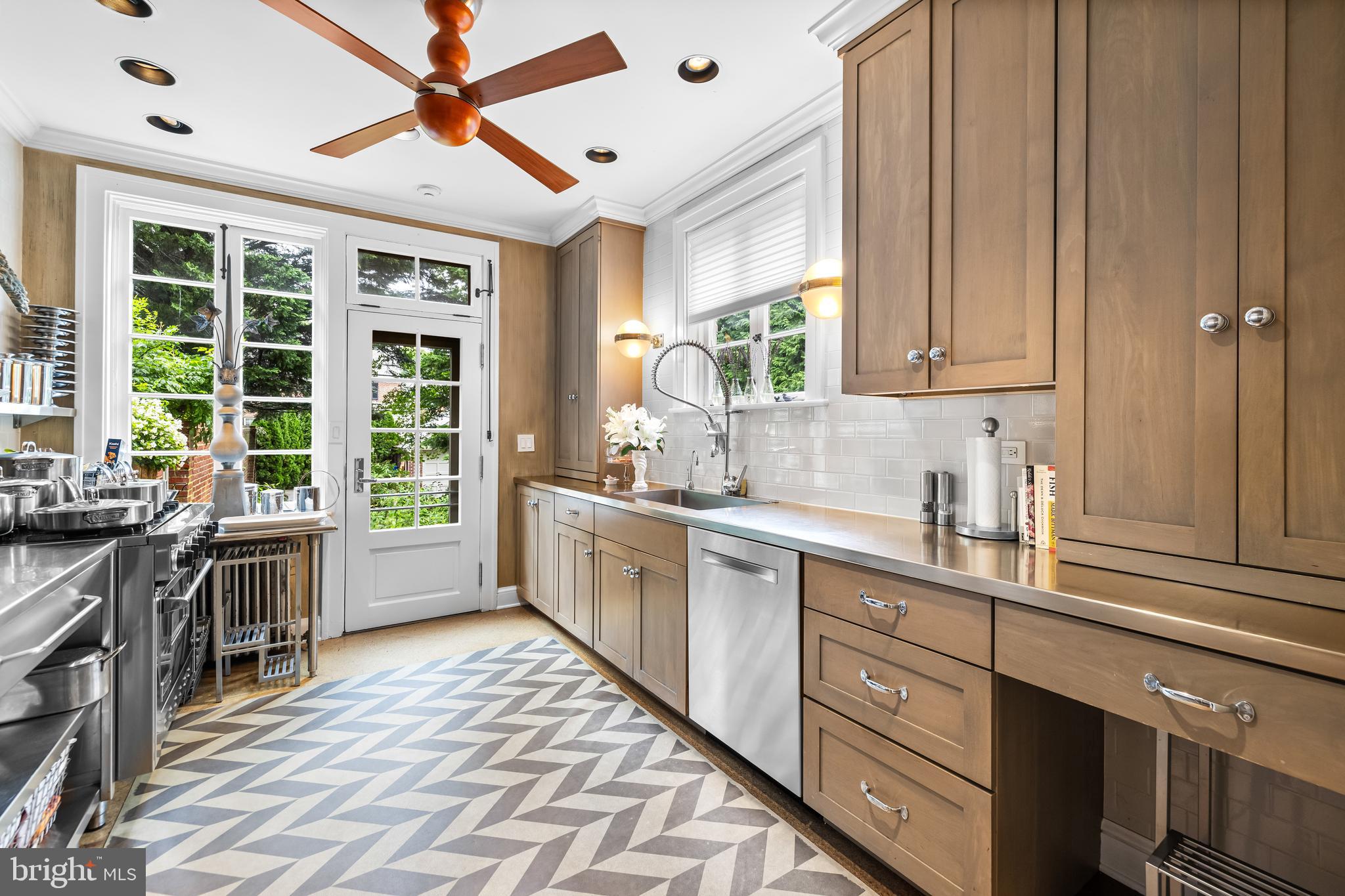 HOMELAND HISTORIC DISTRICT - Residential