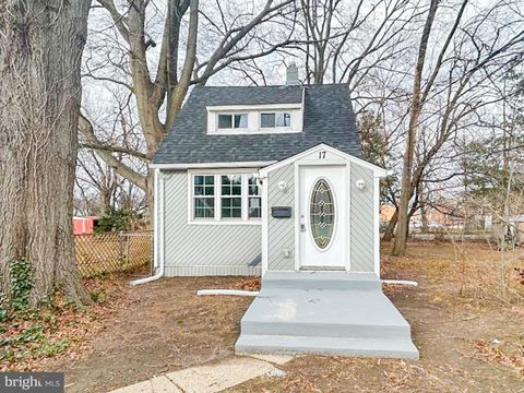 17 W BUCKINGHAM AVENUE MOUNT EPHRAIM NJ 08059