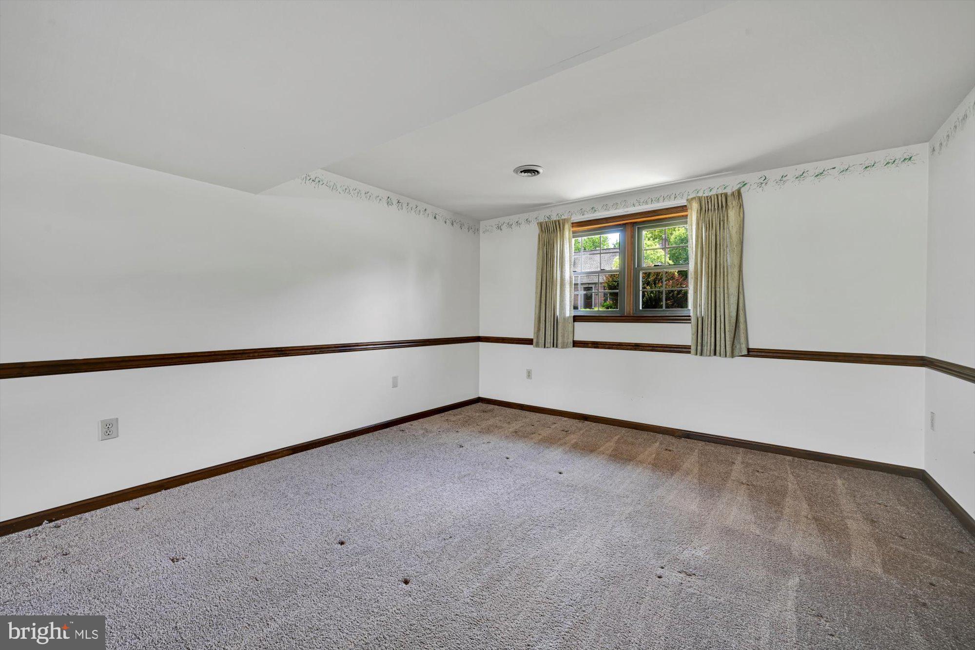 LINCOLN GARDENS - Residential