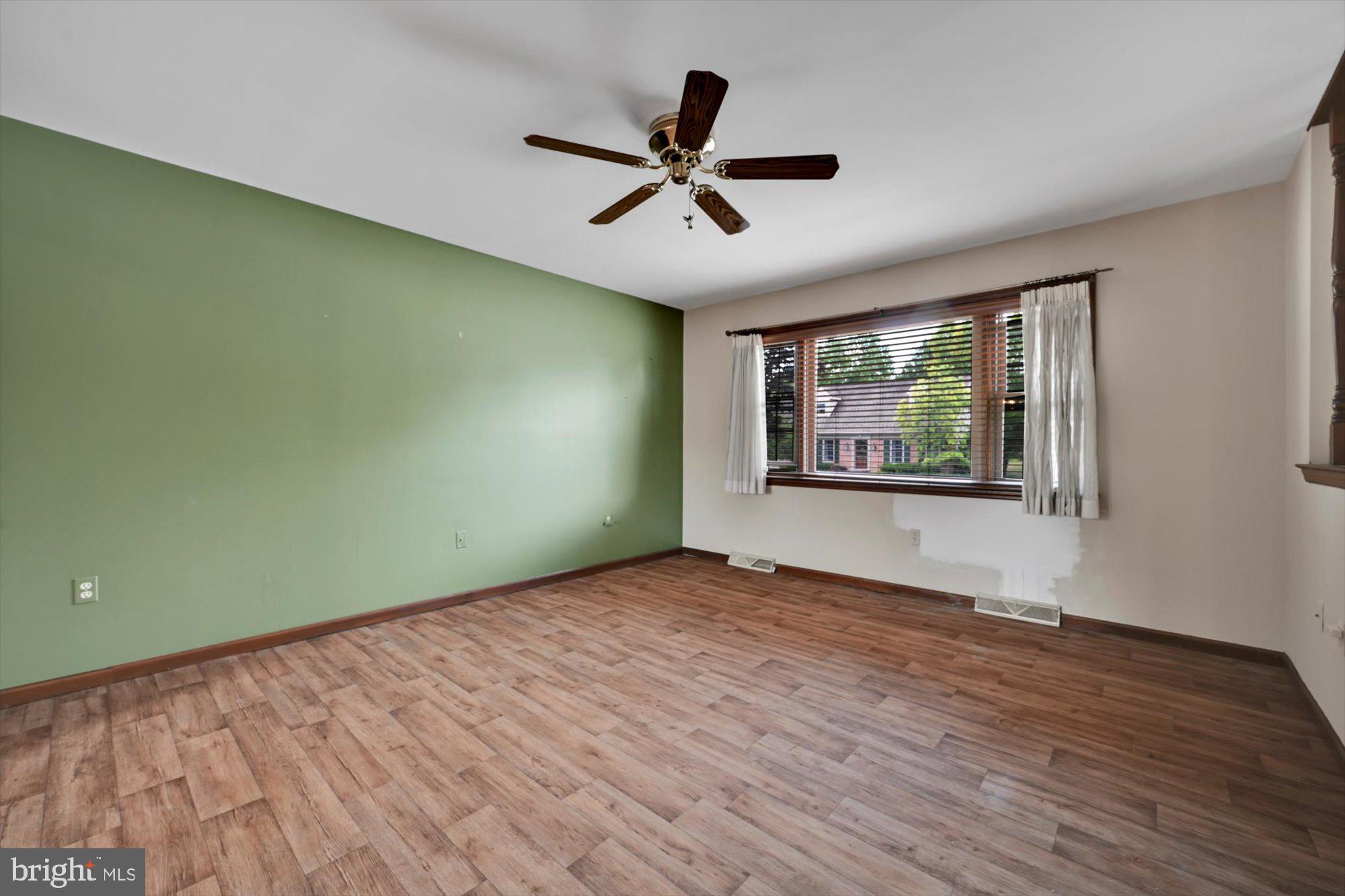 LINCOLN GARDENS - Residential