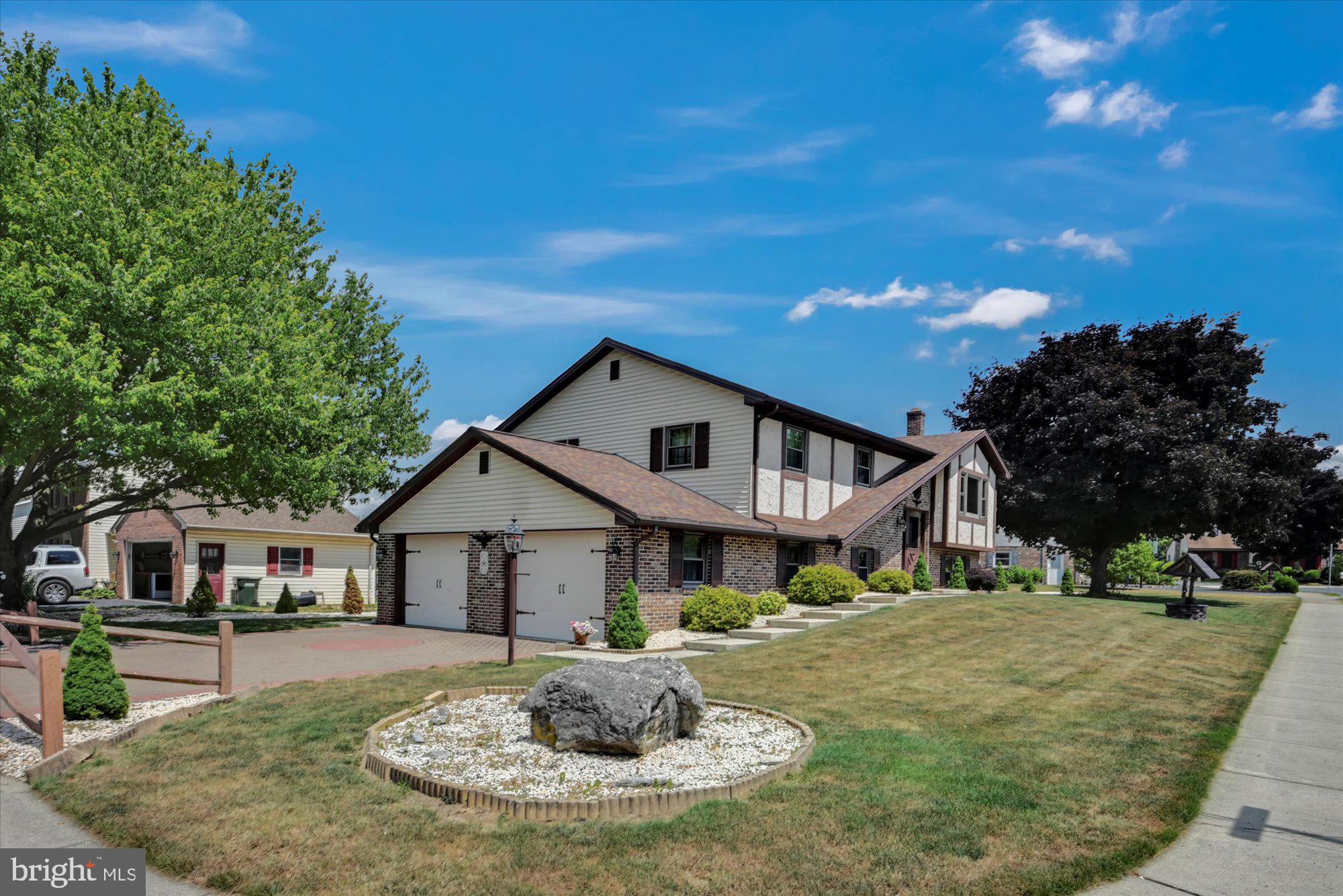LINCOLN GARDENS - Residential