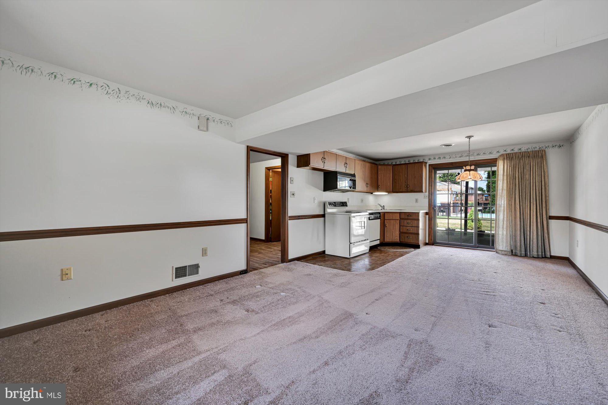 LINCOLN GARDENS - Residential