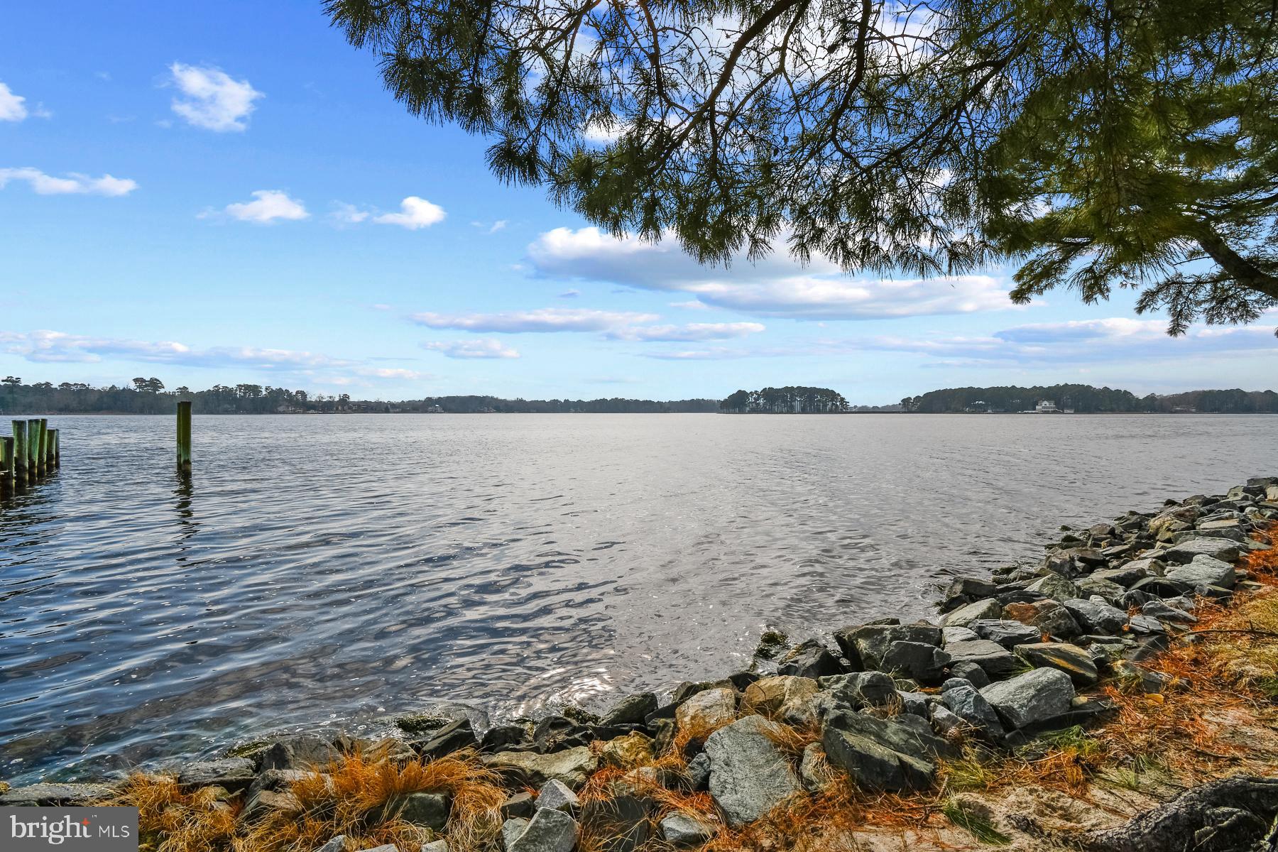 HOLIDAY HARBOR - Residential