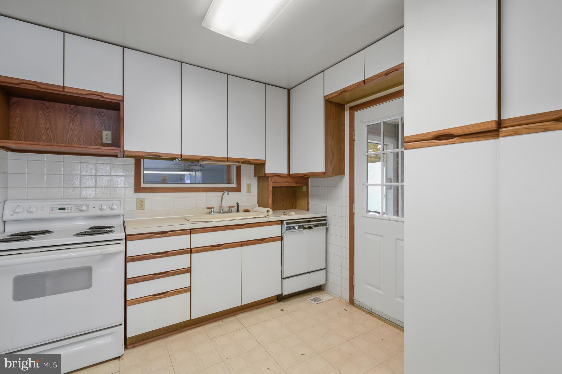 HOLIDAY HARBOR - Residential