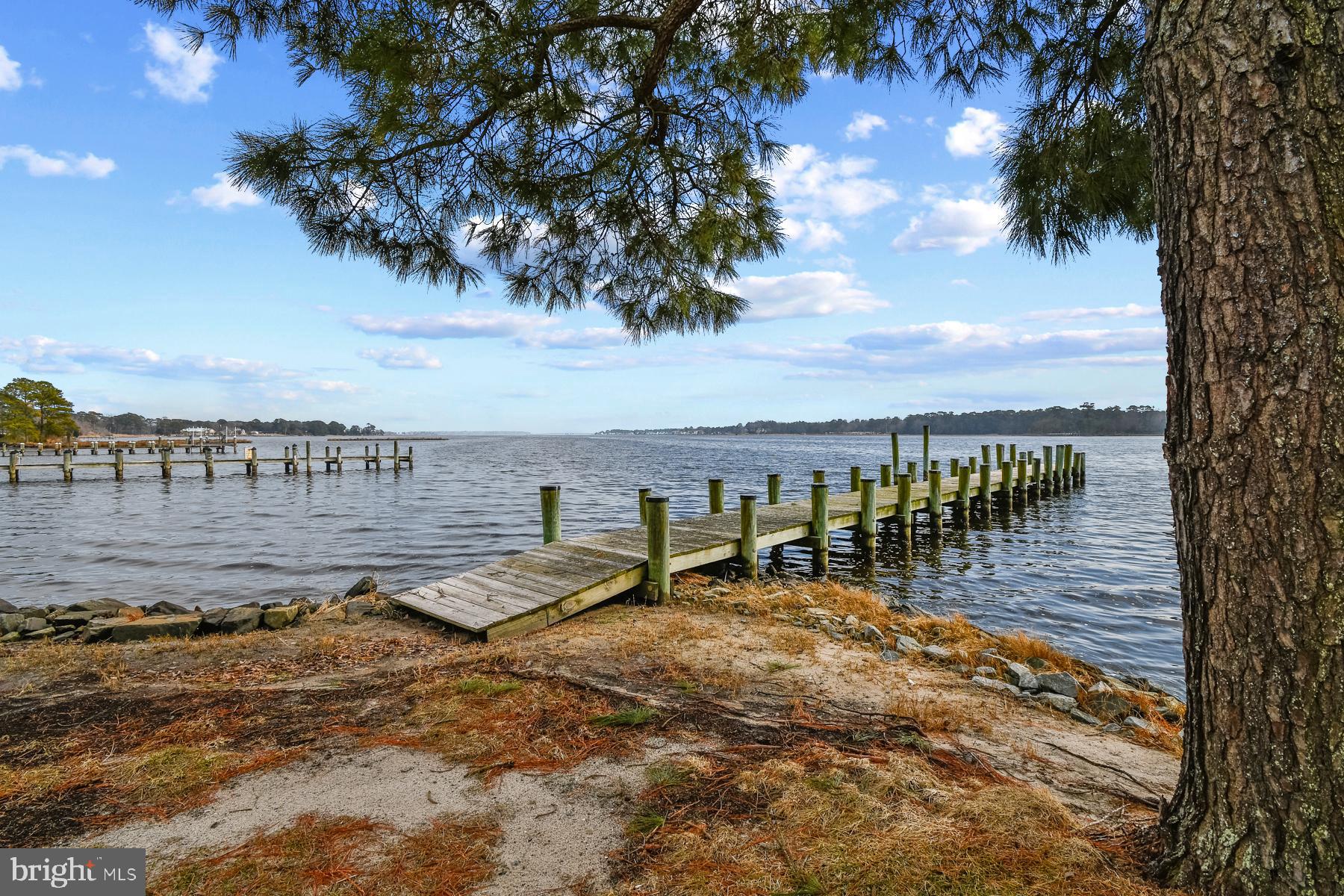 HOLIDAY HARBOR - Residential