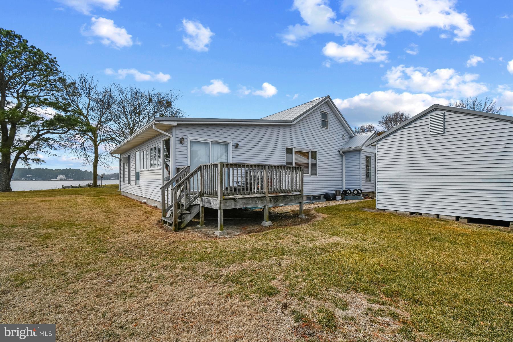 HOLIDAY HARBOR - Residential