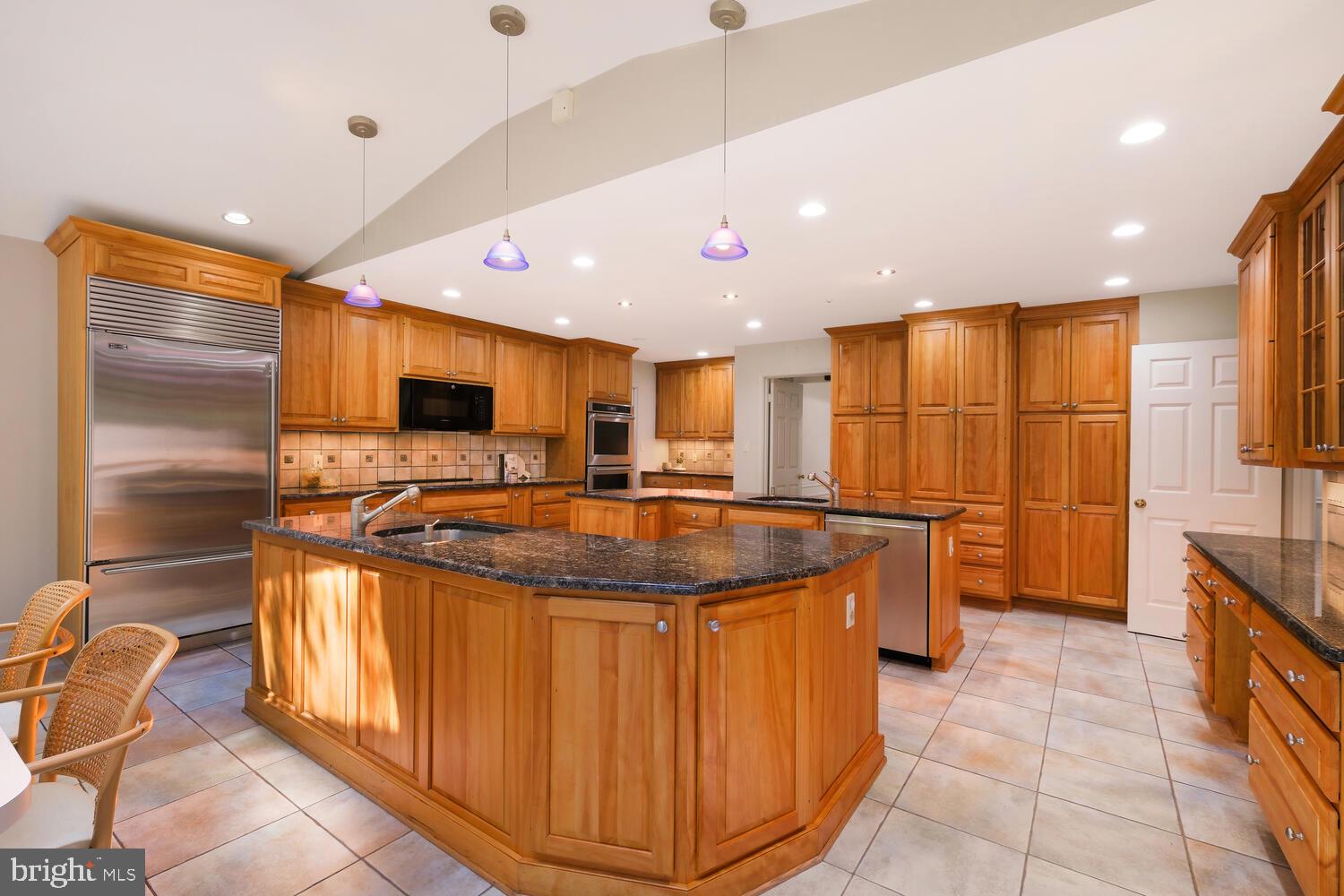 LUXMANOR - Residential