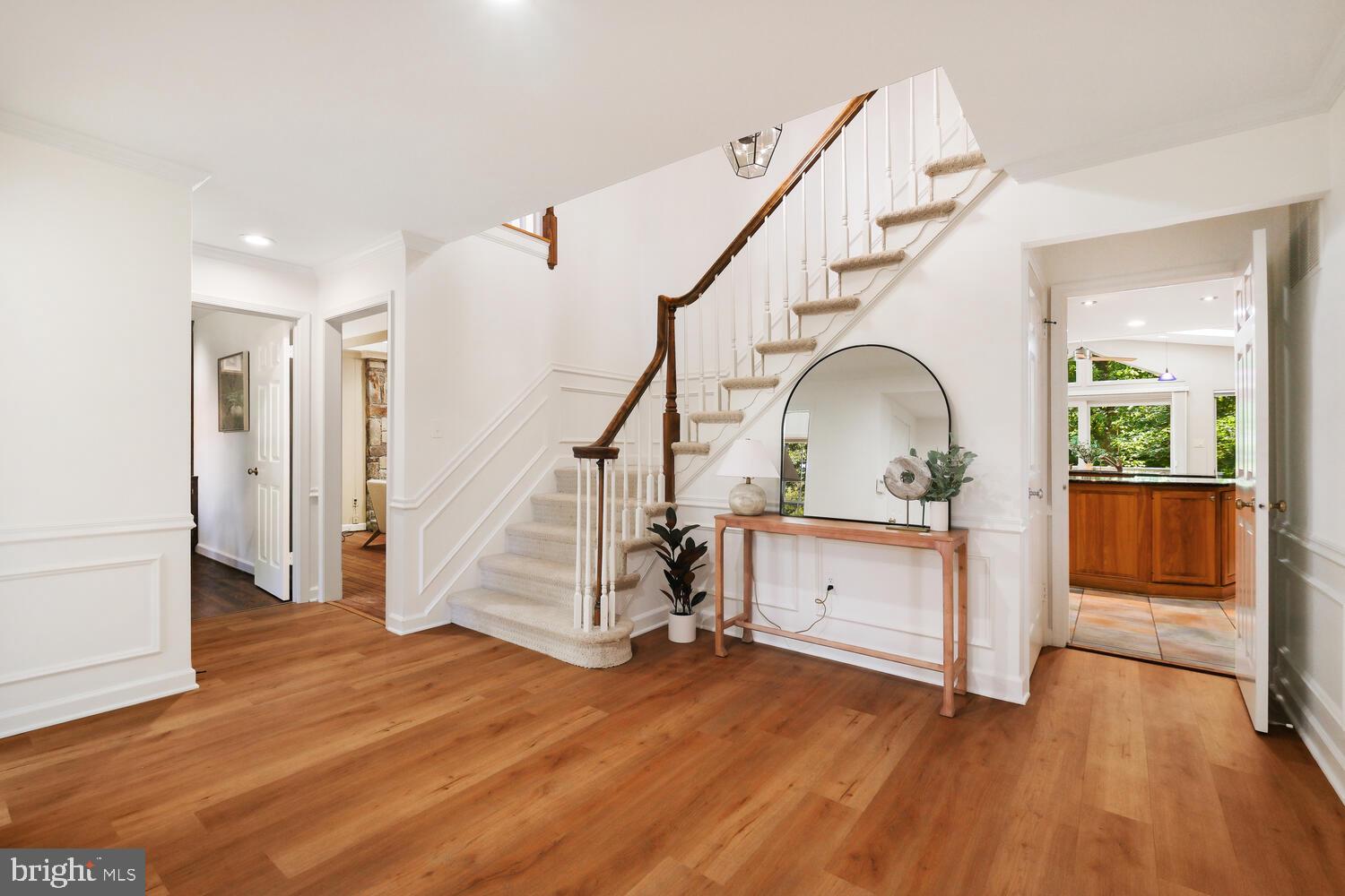 LUXMANOR - Residential