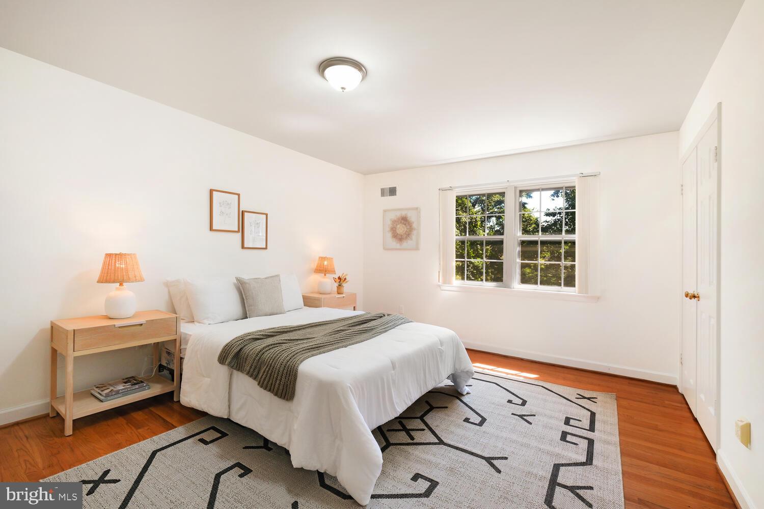 LUXMANOR - Residential