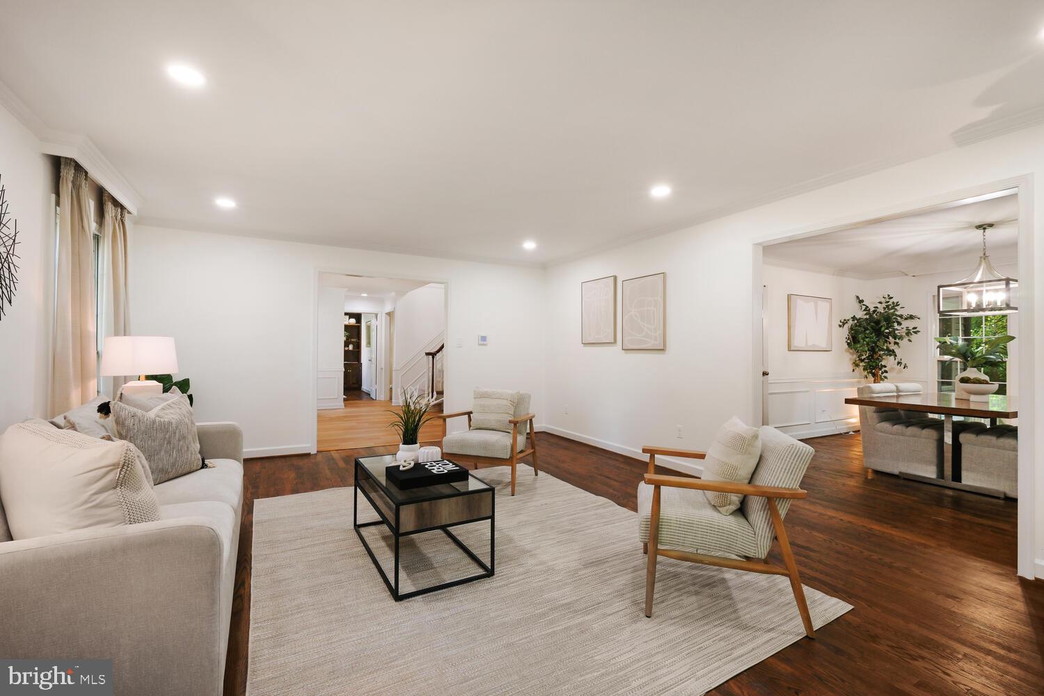 LUXMANOR - Residential