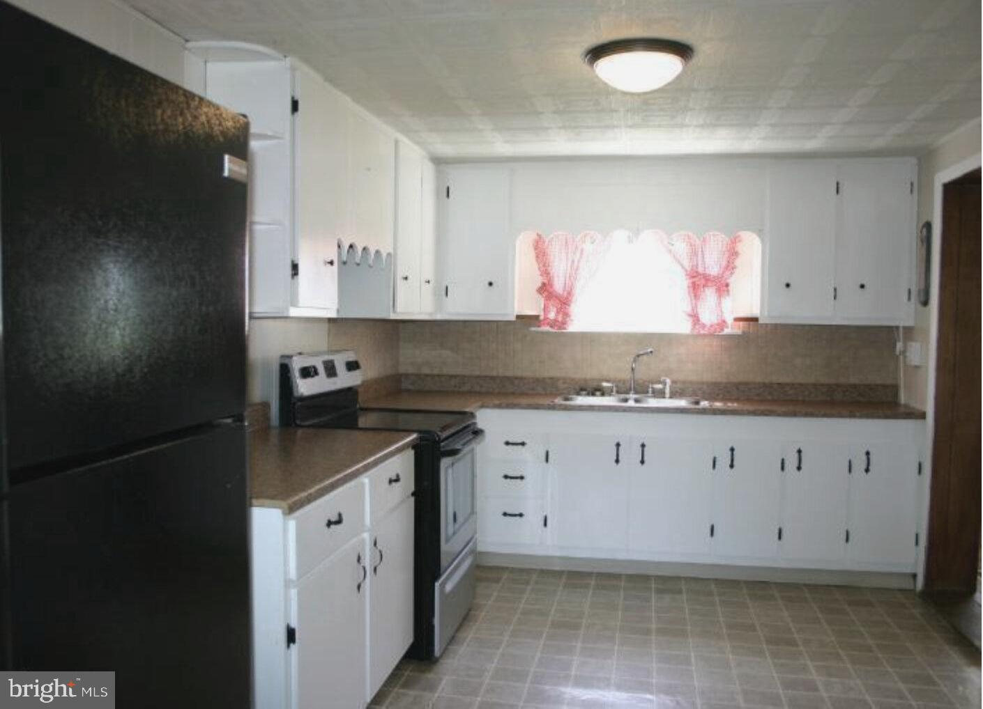 HALFWAY - Residential