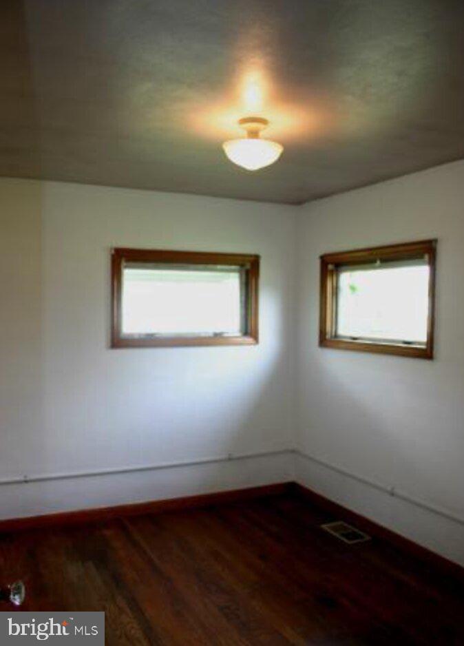 HALFWAY - Residential