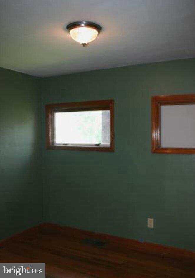 HALFWAY - Residential