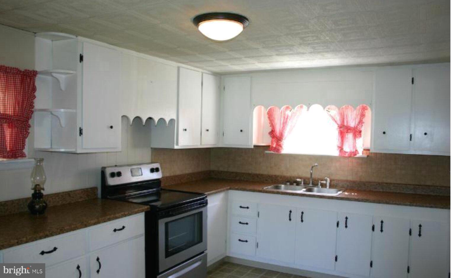 HALFWAY - Residential