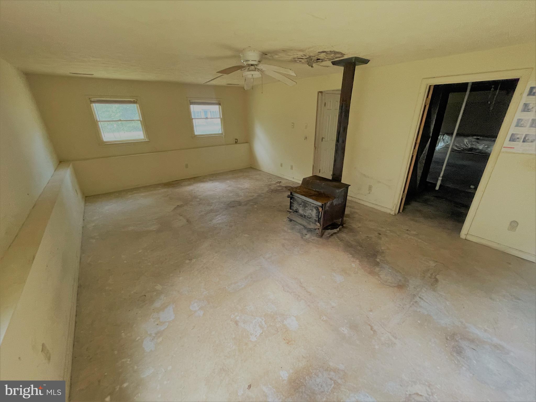 LAKE LAND OR - Residential